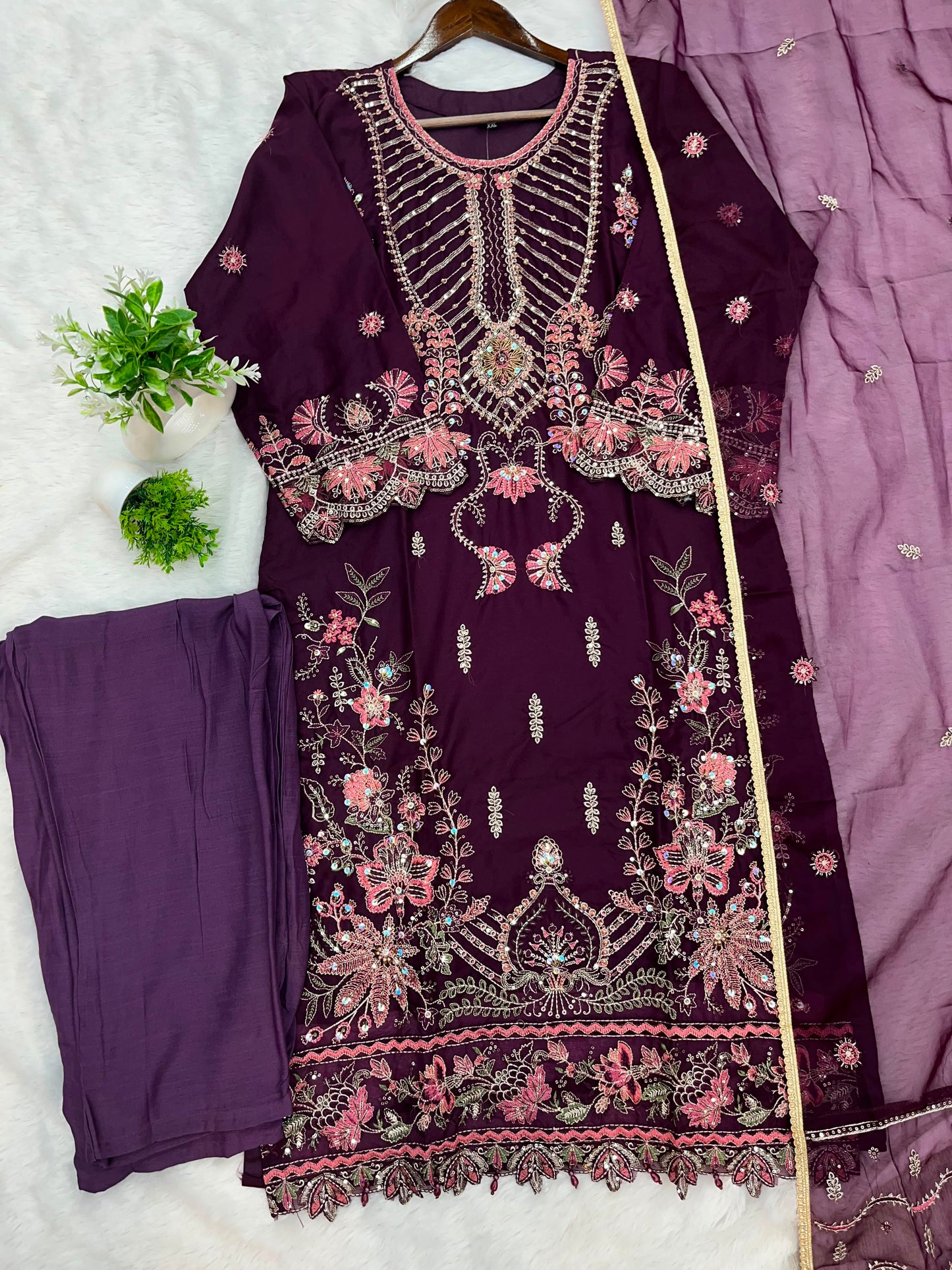 1146 Premium Pakistani Partywear - Burgundy