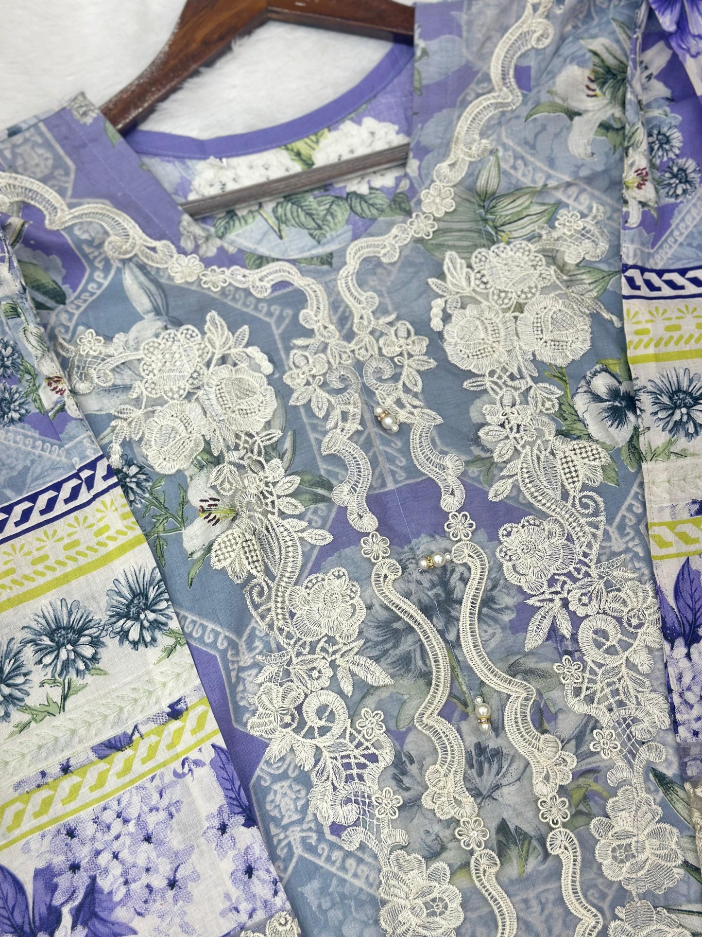 749 Readymade Elaf Pakistani Floral Printed Lawn Suit