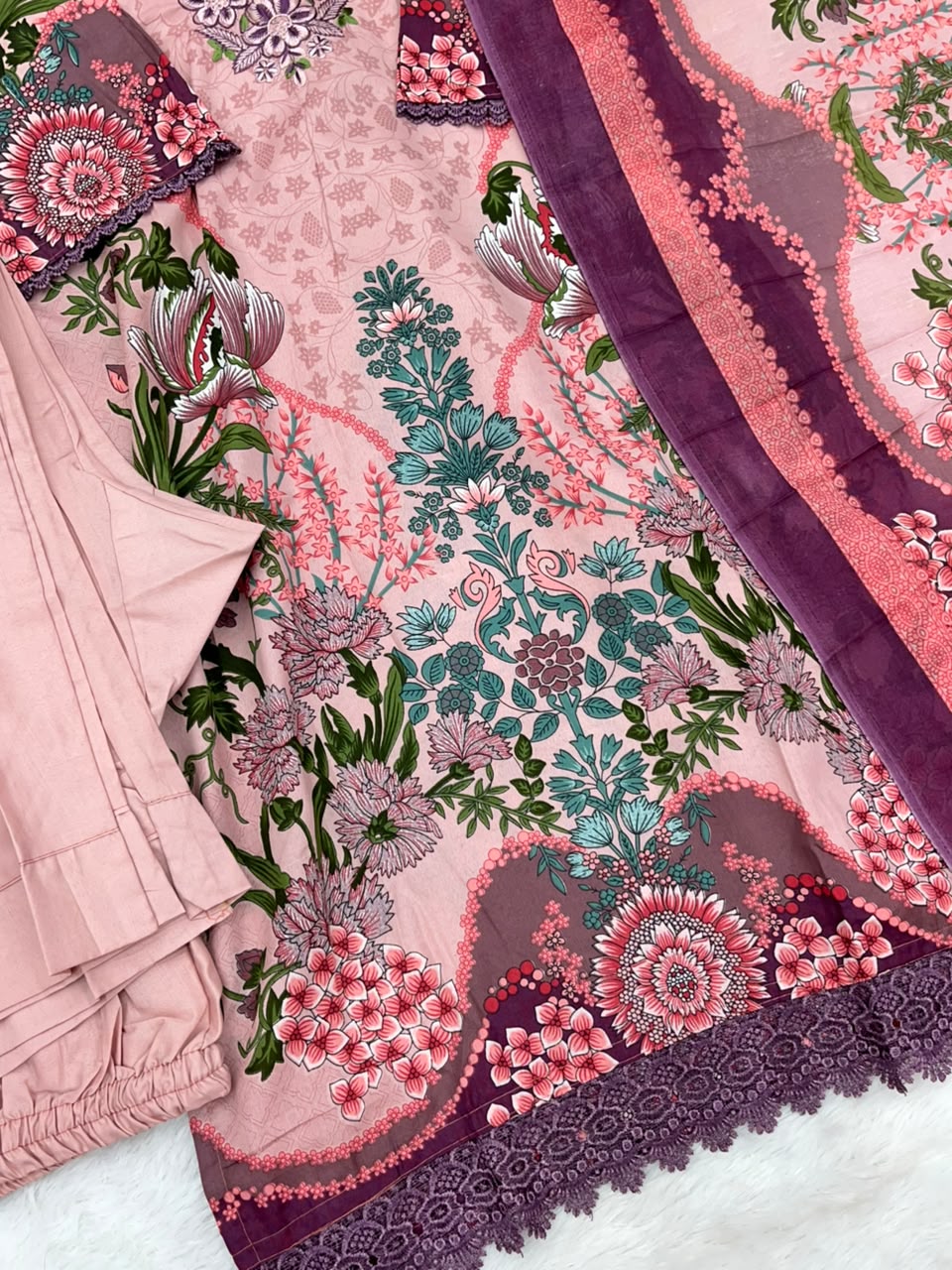 1255 Pakistani Embroidered Suit