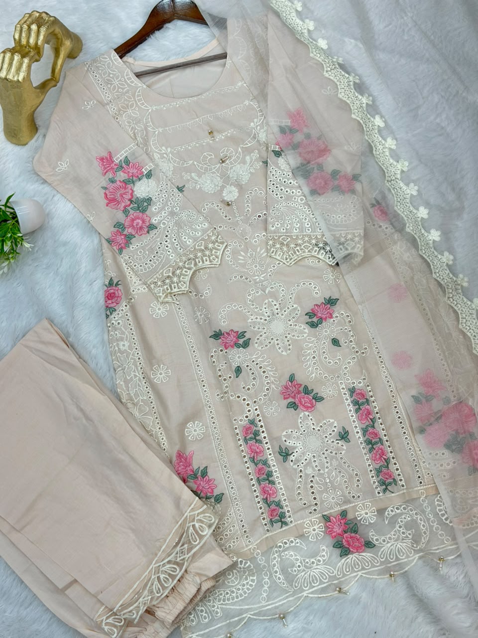 719 Pakistani Heavy Lawn Suit