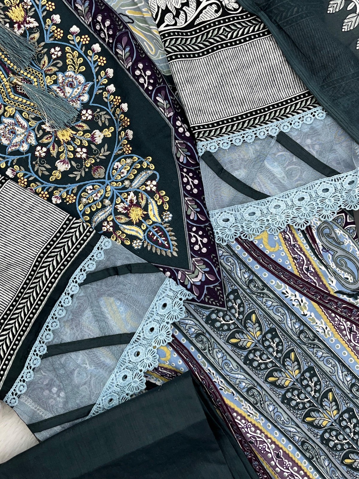 1449 Pakistani Embroidered Suit - Bottle Green