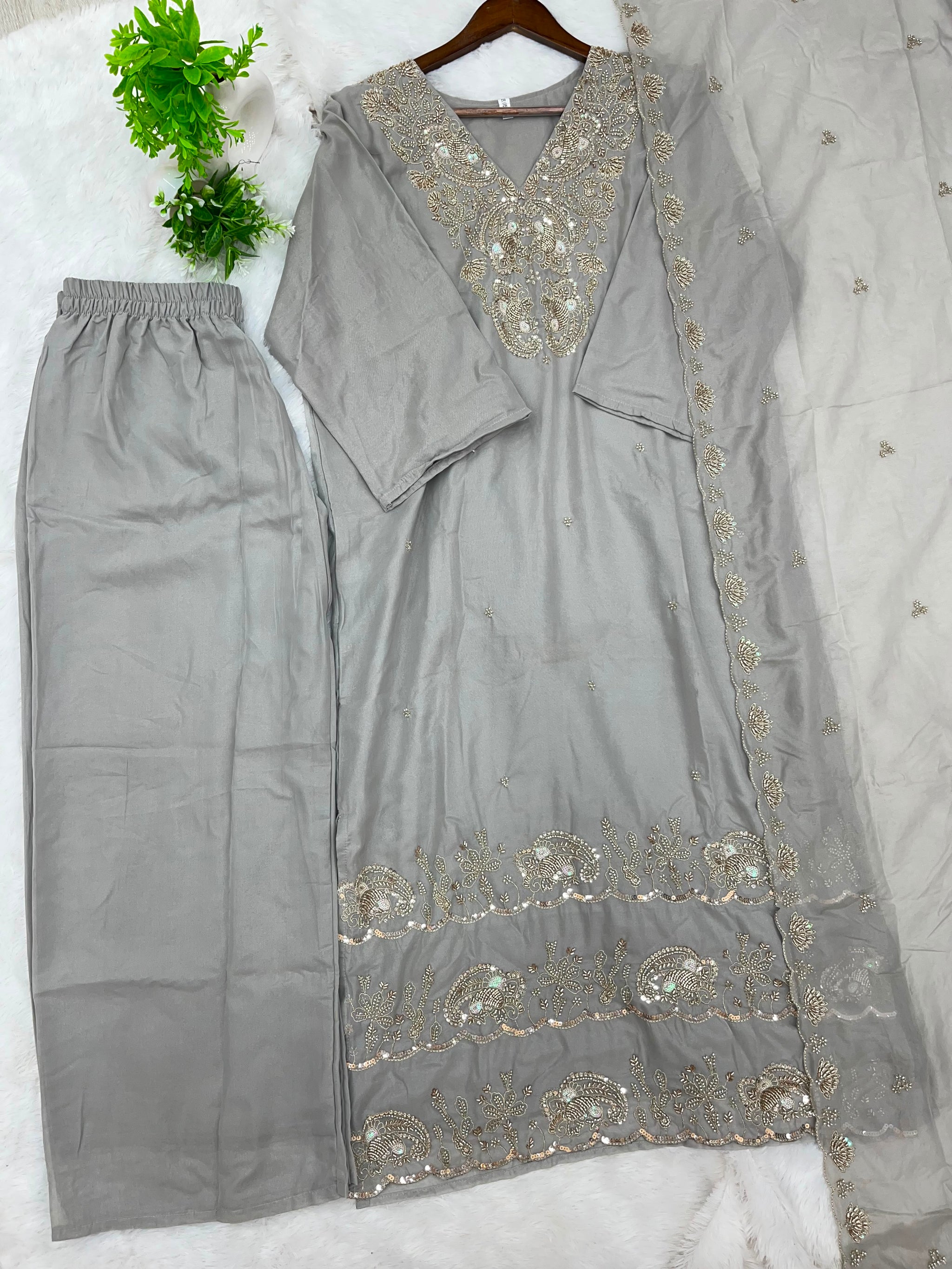 1204 Floral Hand-Work Partywear - Dove Grey