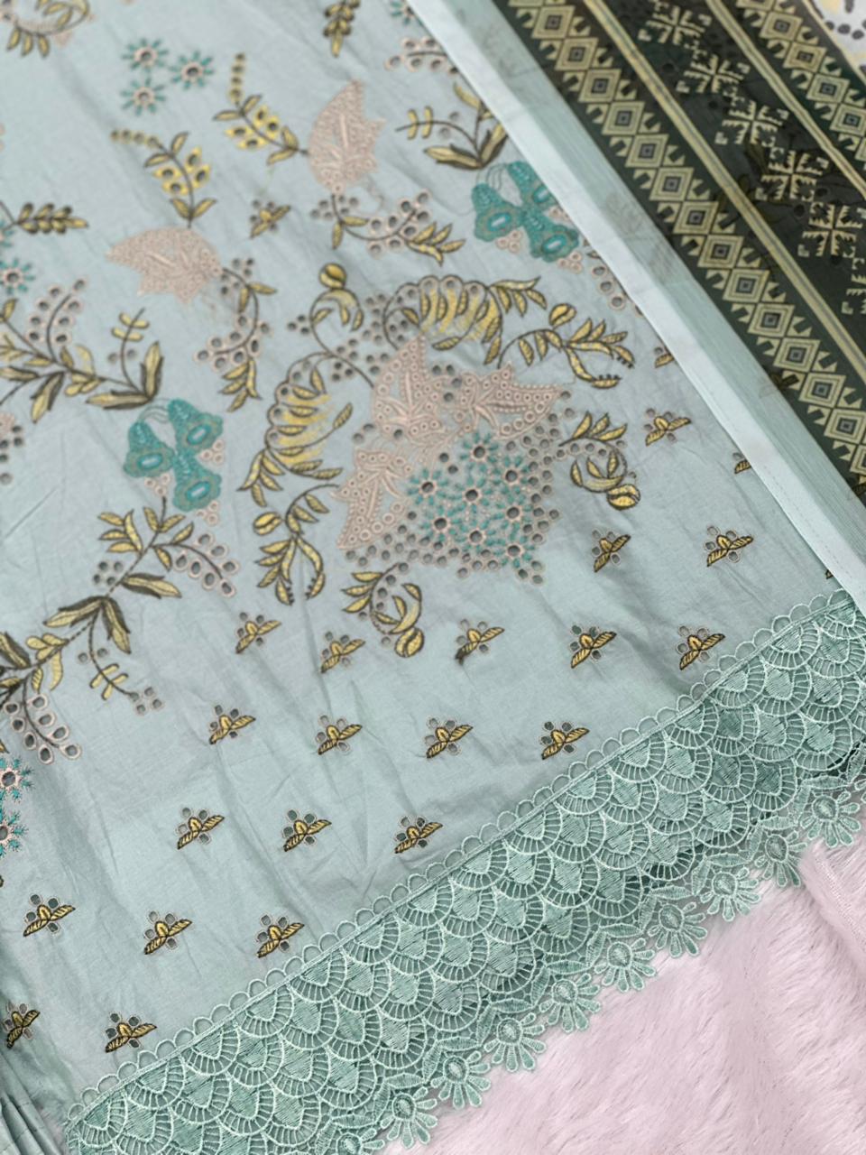 674 Pakistani Lawn Farshi Suit