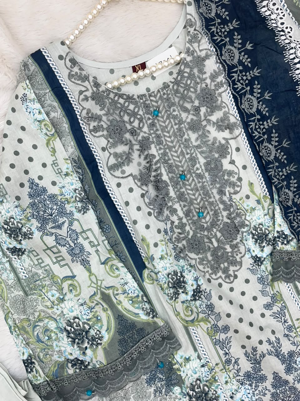 1498 Pakistani Heavy Lawn Suit - 6