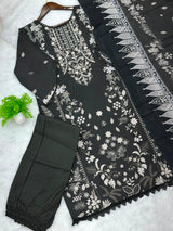 1058 Pakistani Embroidered Suit