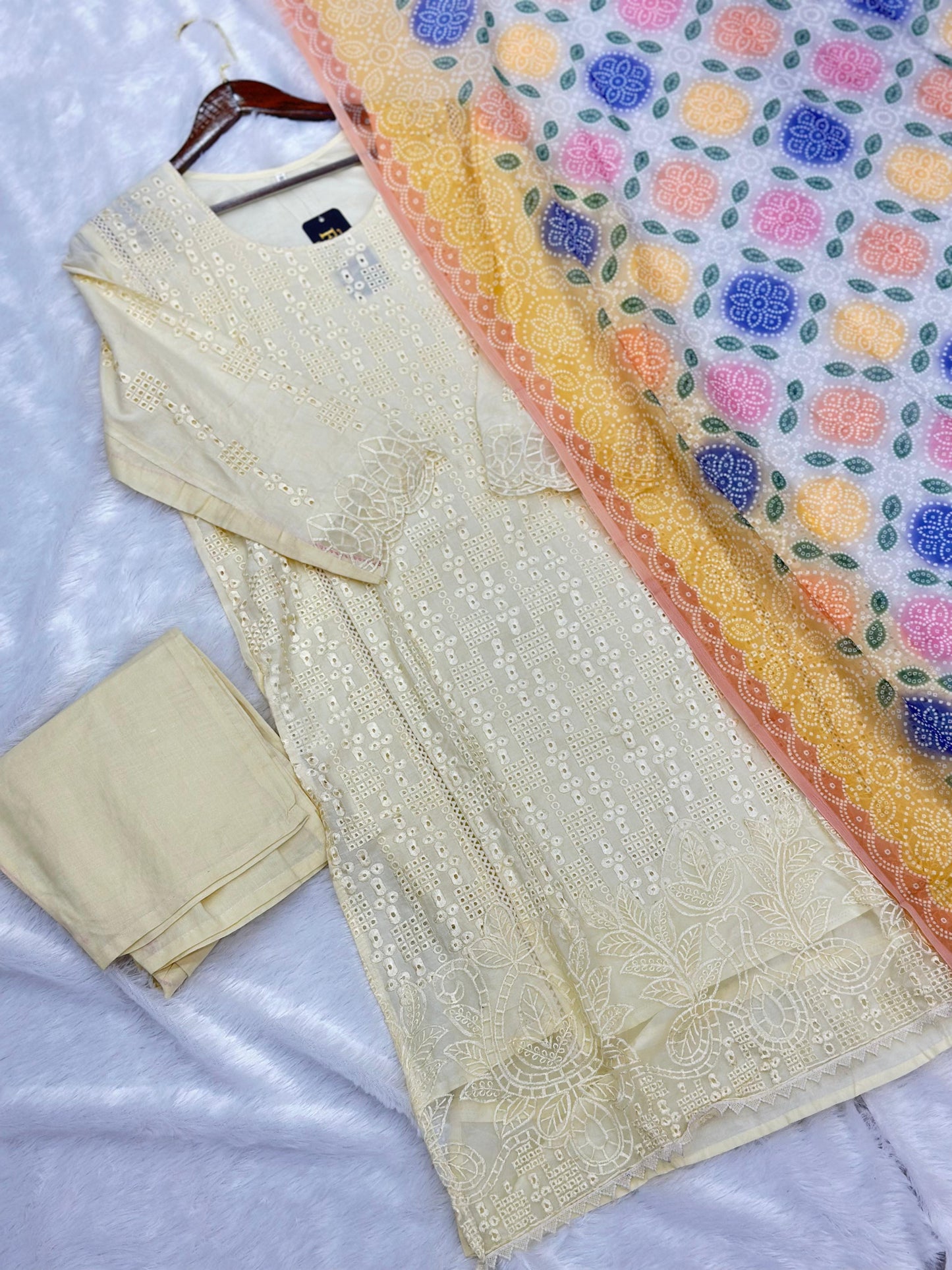 640 Premium Pakistani Lawn Suit
