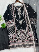 1143 Premium Pakistani Partywear