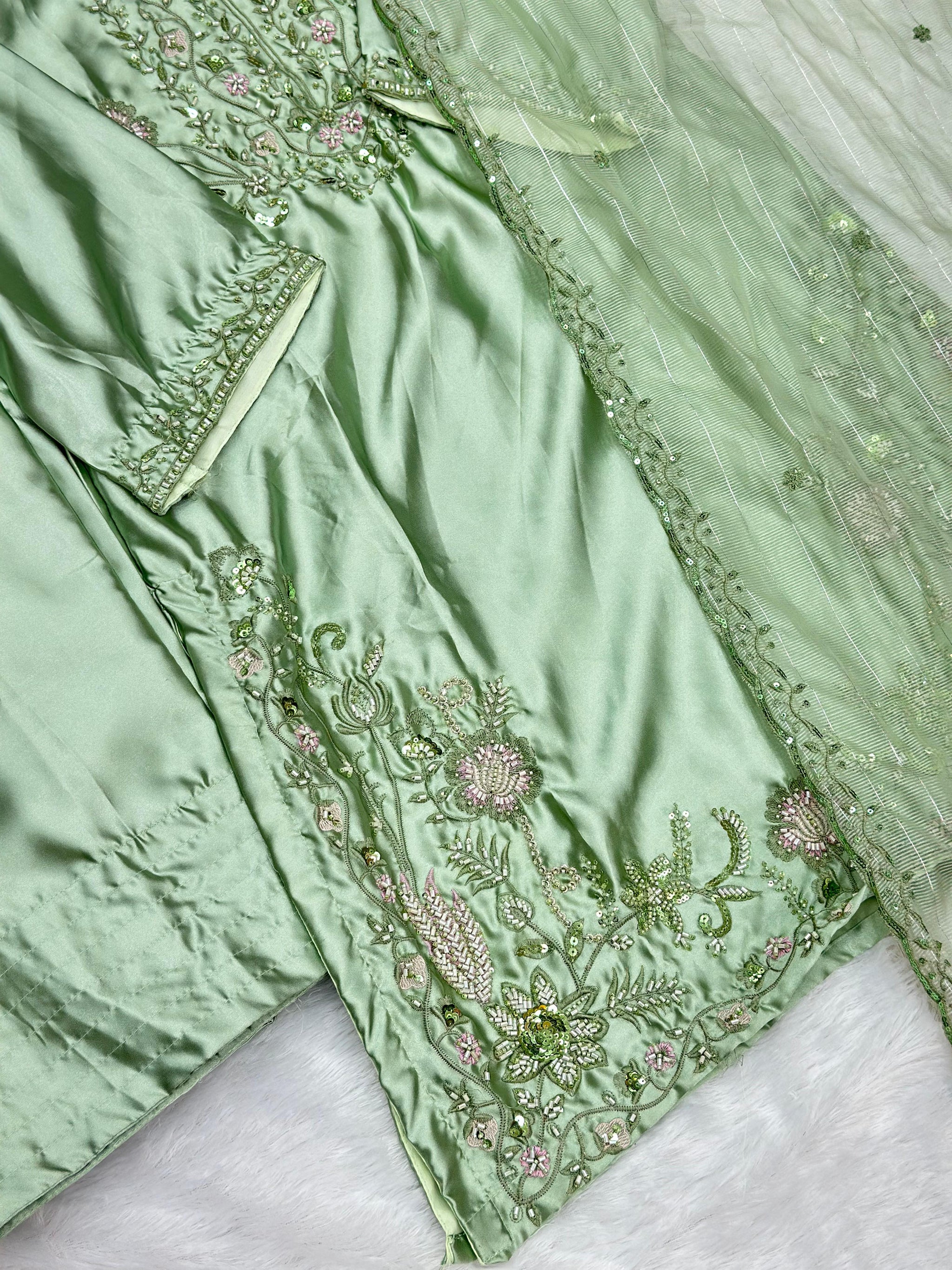 638 Mushk Farshi Set - Pista Green