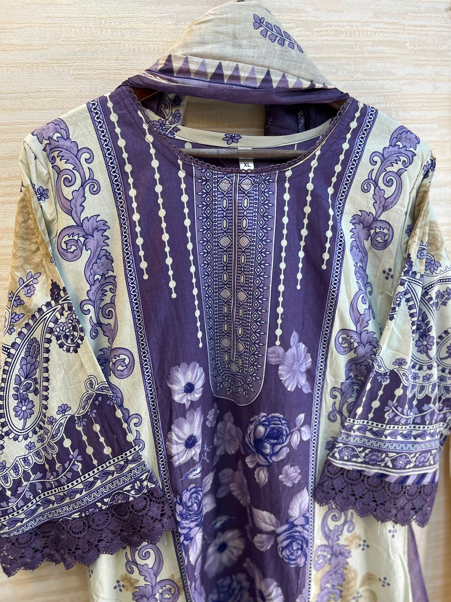1087 Pakistani Printed Suit