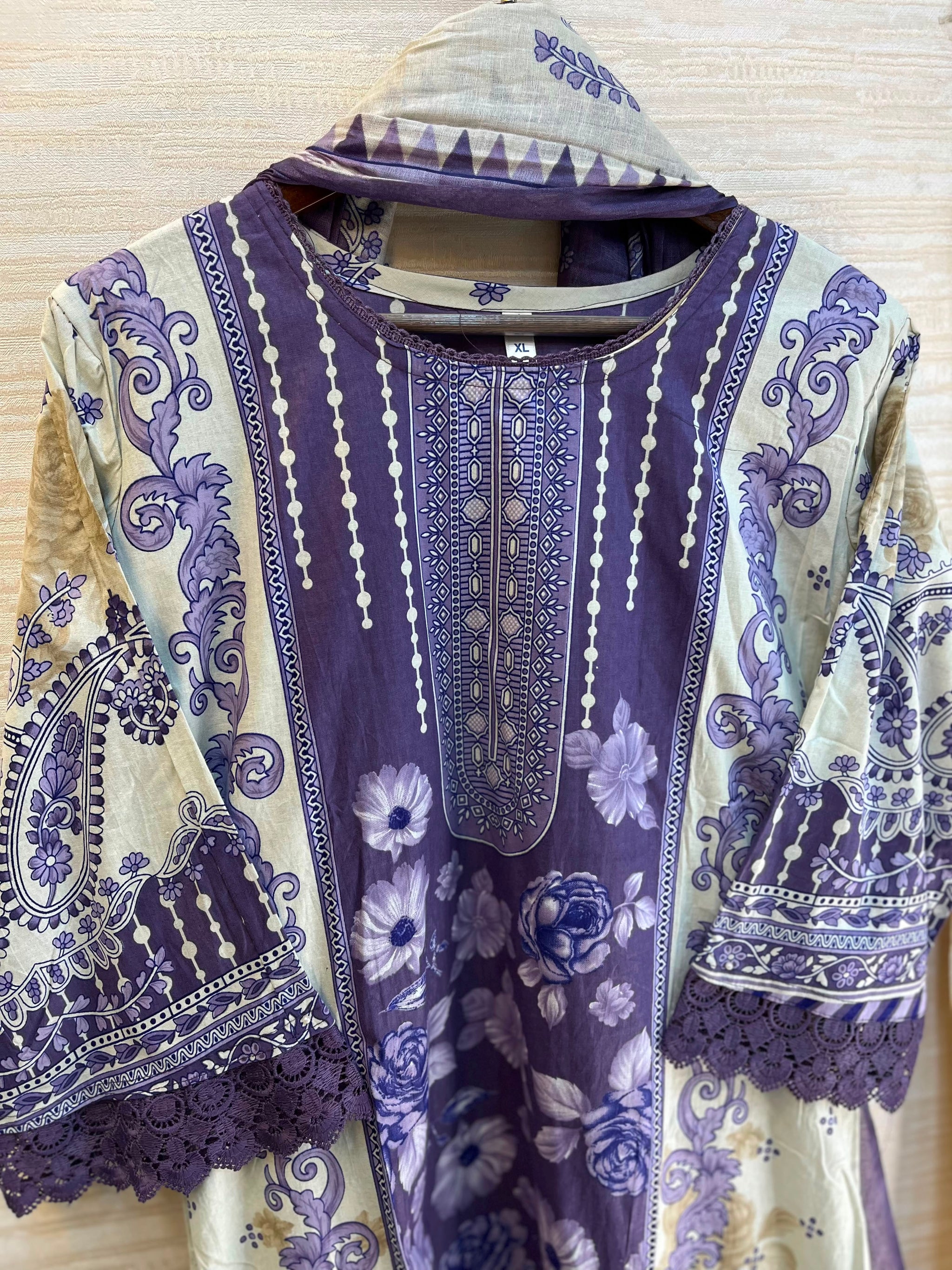 1087 Pakistani Printed Suit