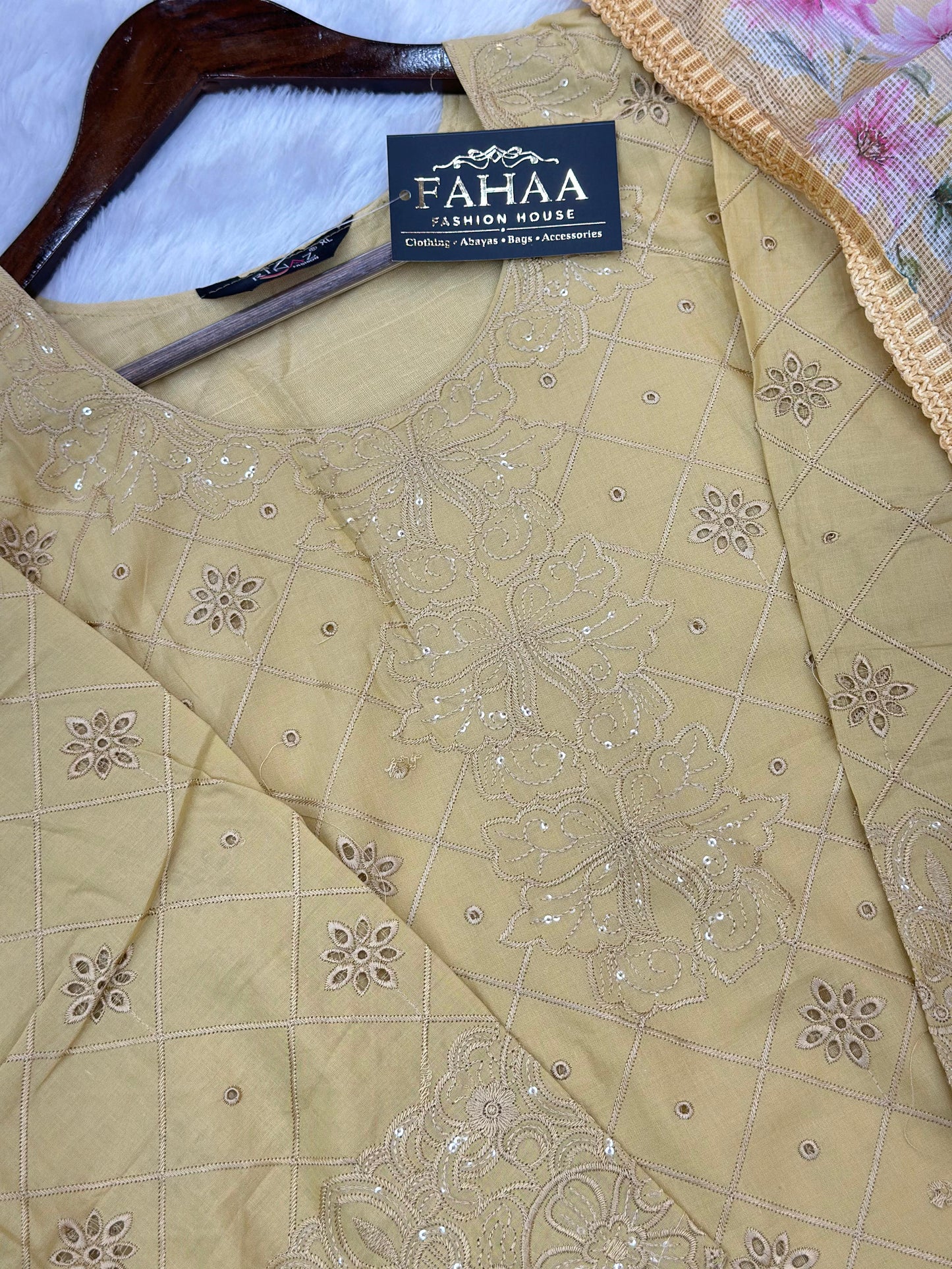 764 Readymade Pakistani Chikankari Suit