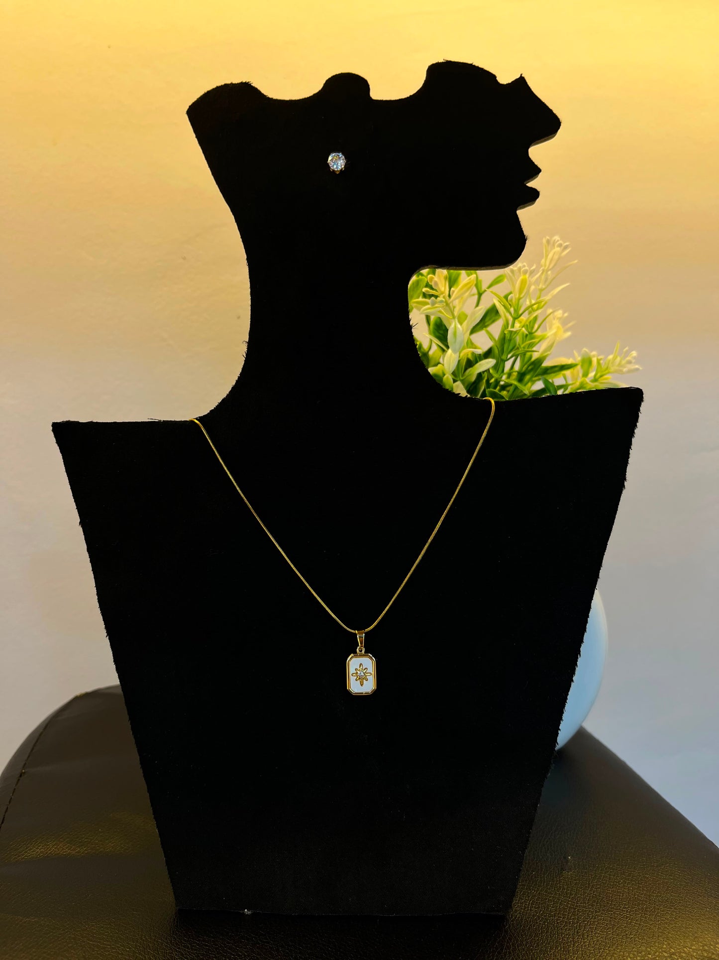 1173 Elegant Gold Plated Necklace