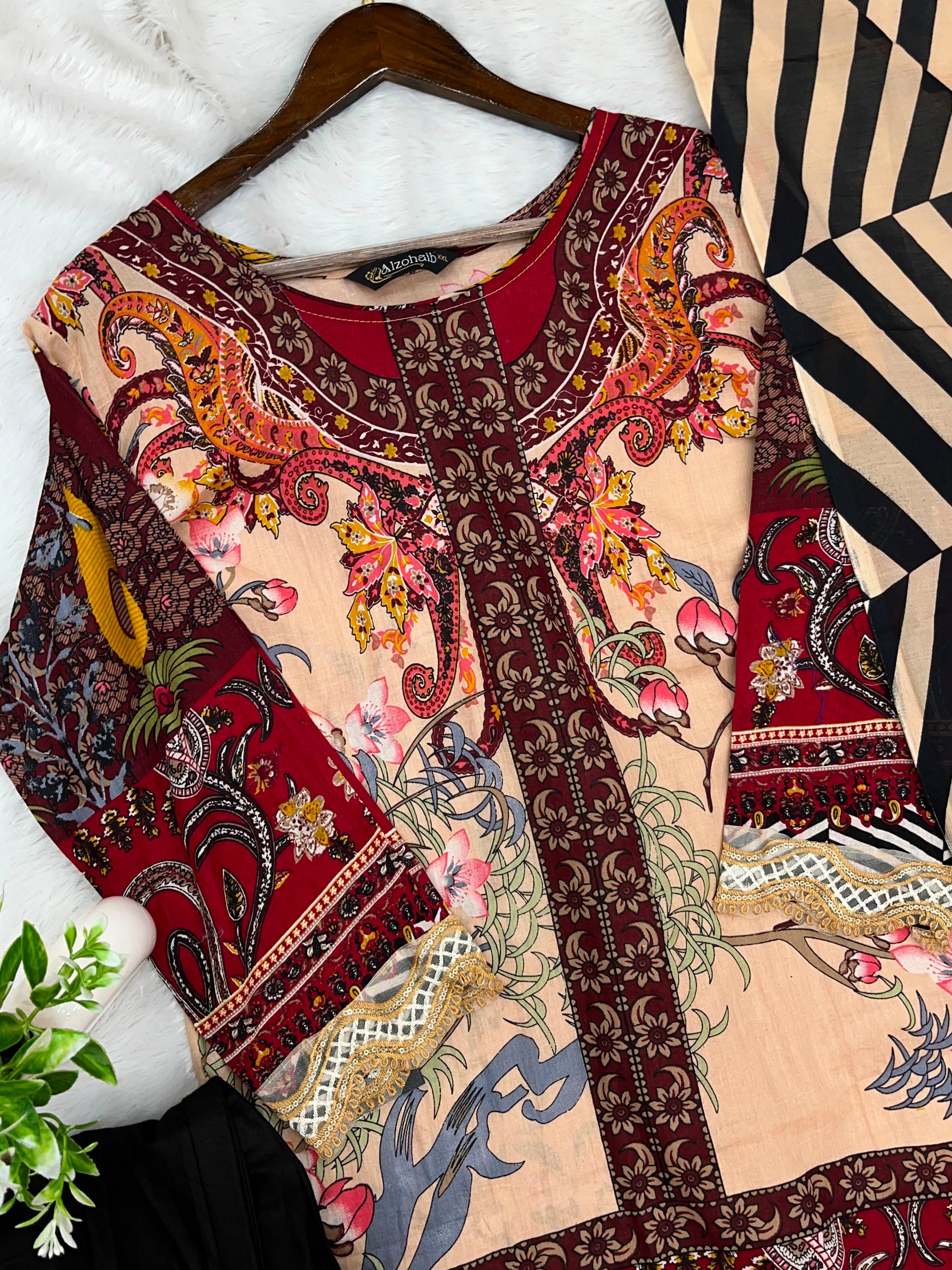 1334 Pakistani Lawn Suit