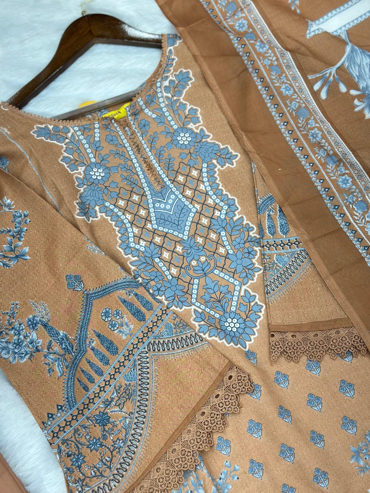 960 Pakistani Printed Suit