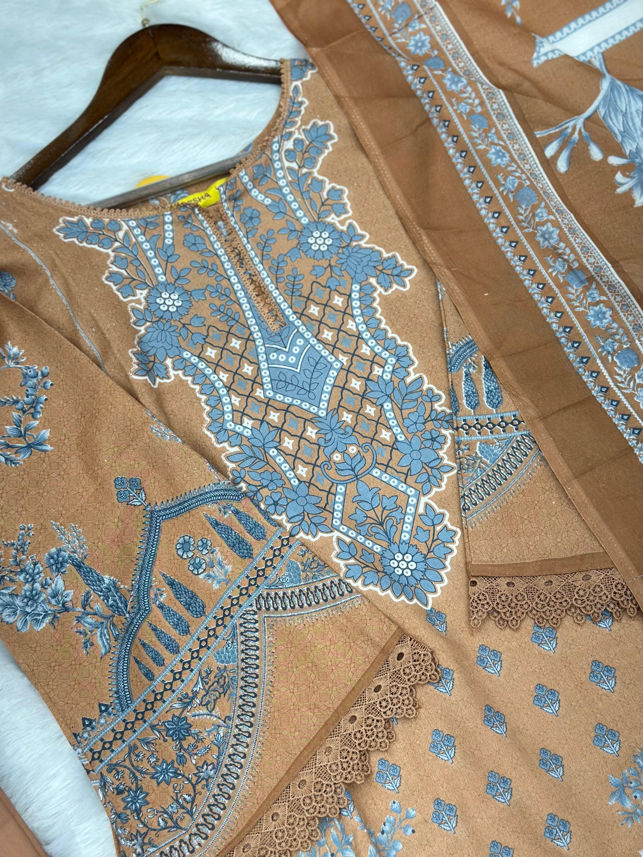 960 Pakistani Printed Suit