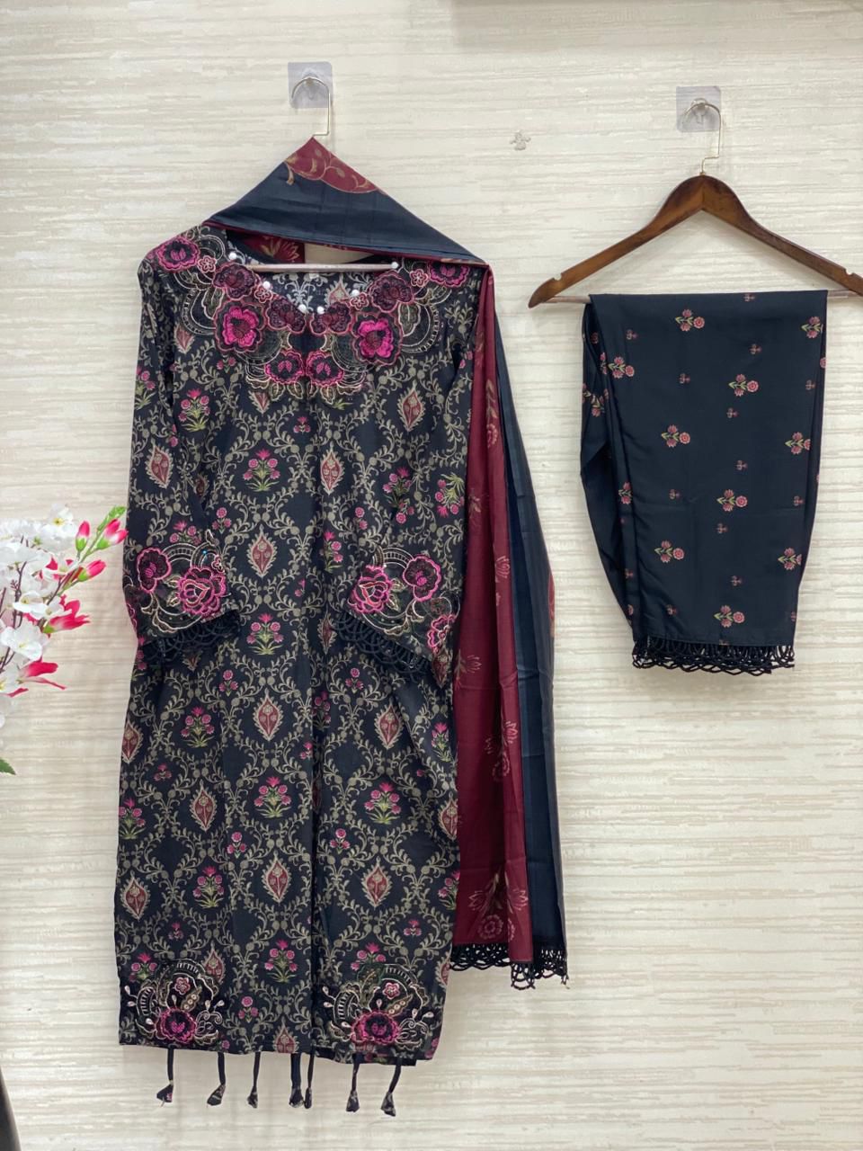 CODE 573 TAJ LAWN COTTON CUSTOMIZE SUIT