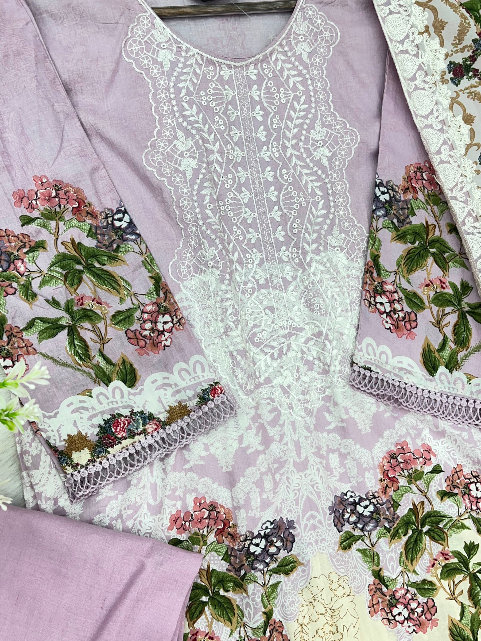 1333 Pakistani Lawn Suit