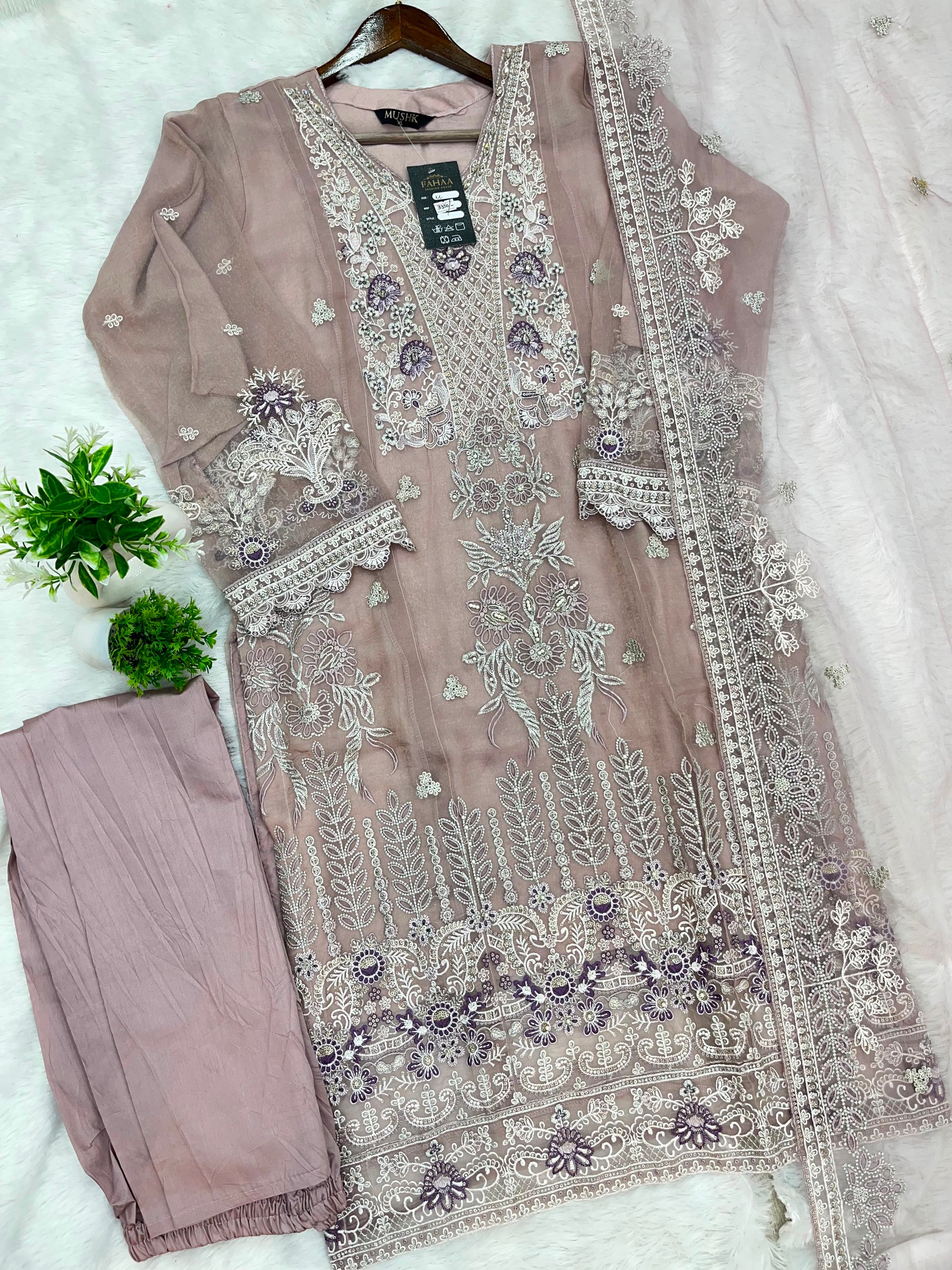 1147 Mushk Premium Pakistani Partywear - Onion Pink