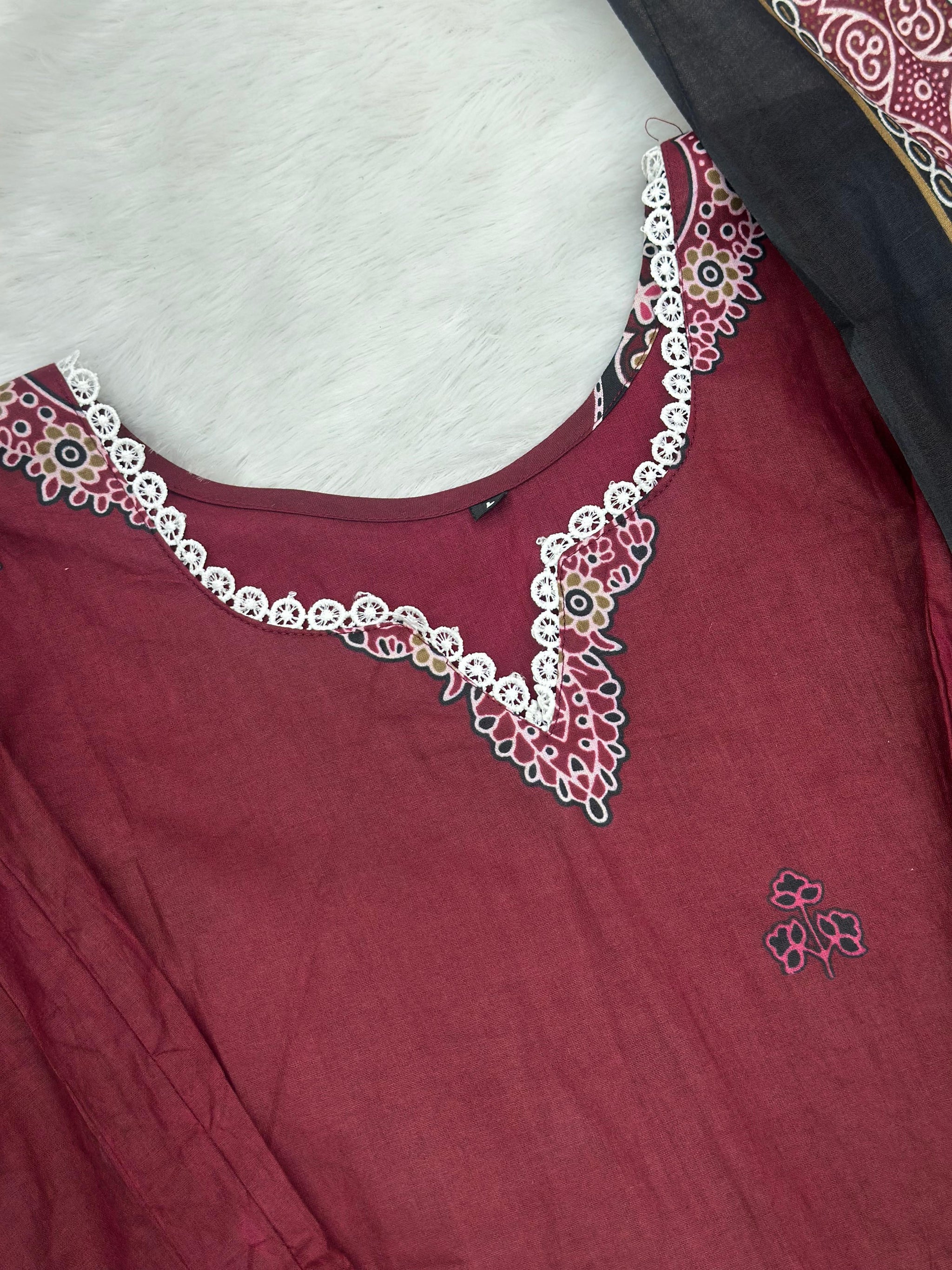 1065 Pakistani Printed Suit