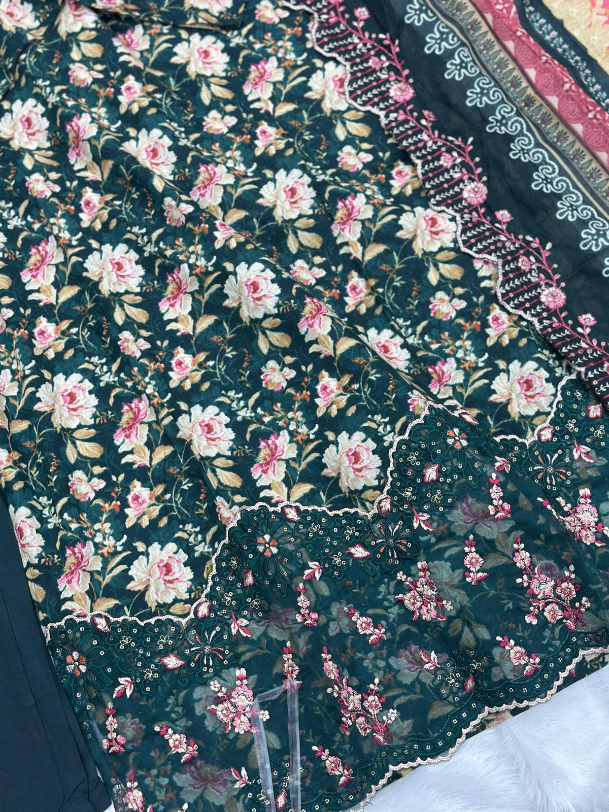 682 Pakistani Lawn Suit -  Black