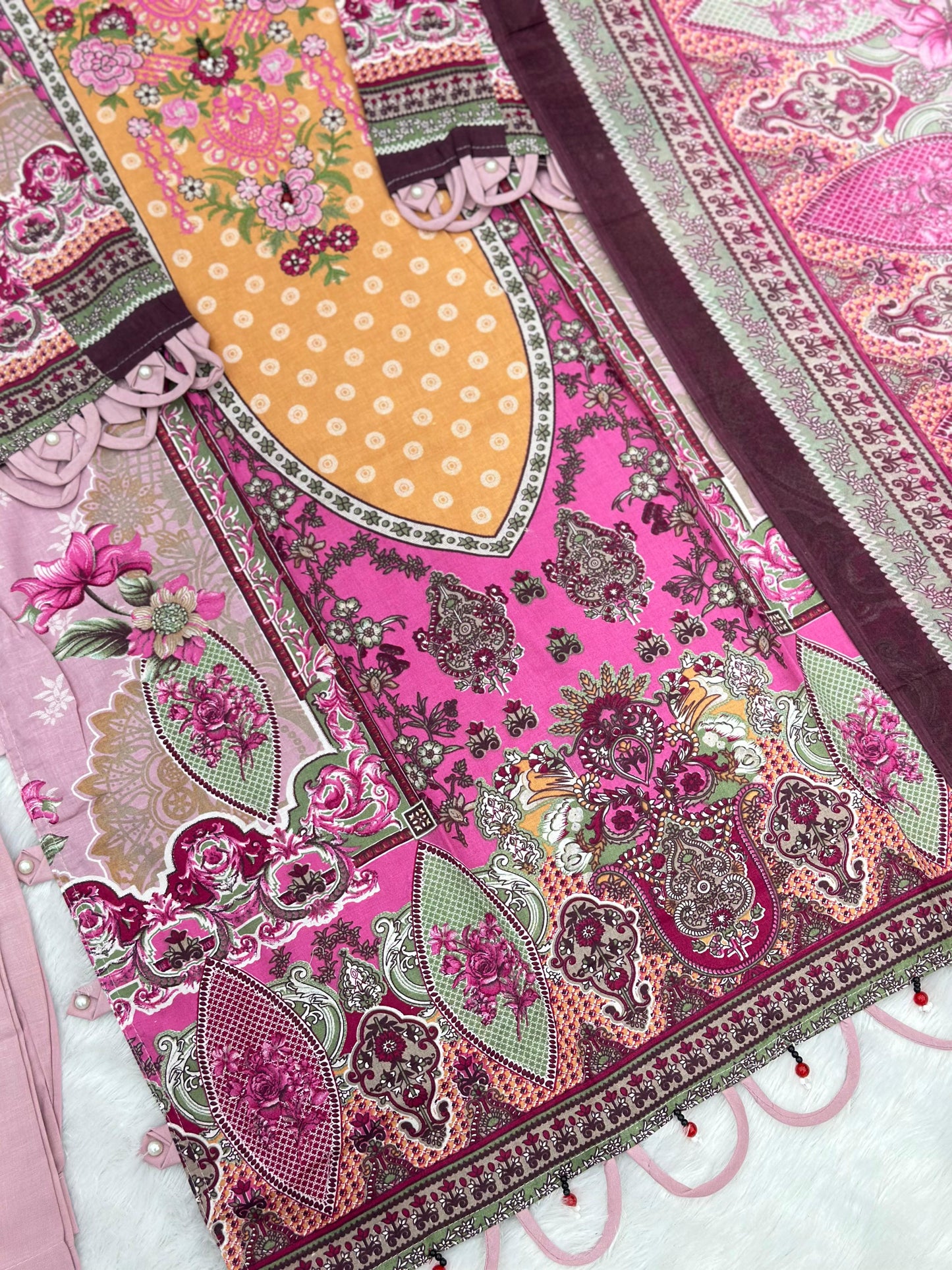 850 Readymade Pakistani Floral Embroidery Lawn Suit