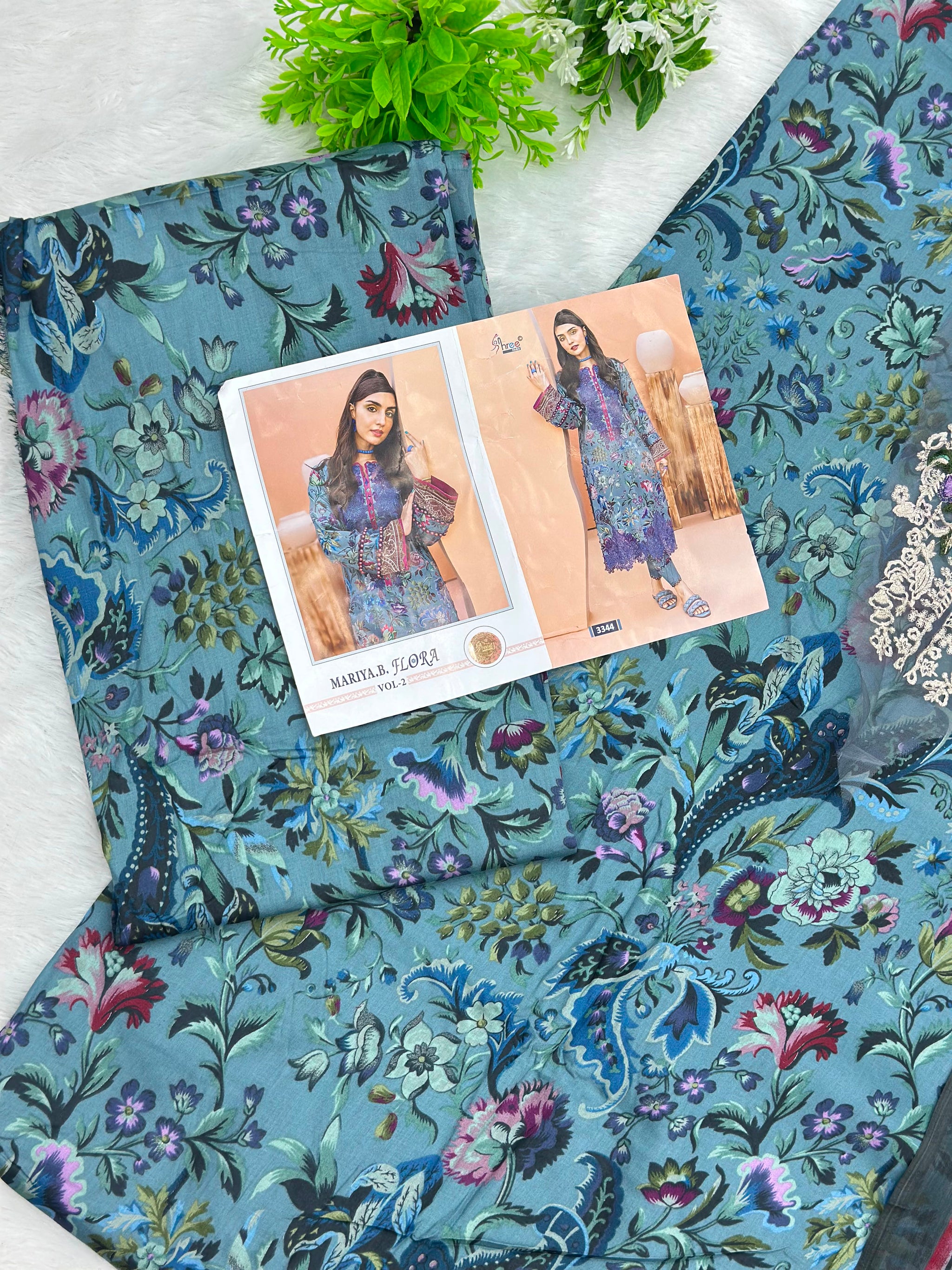 982 Unstitched Maria-B Flora Lawn Suit