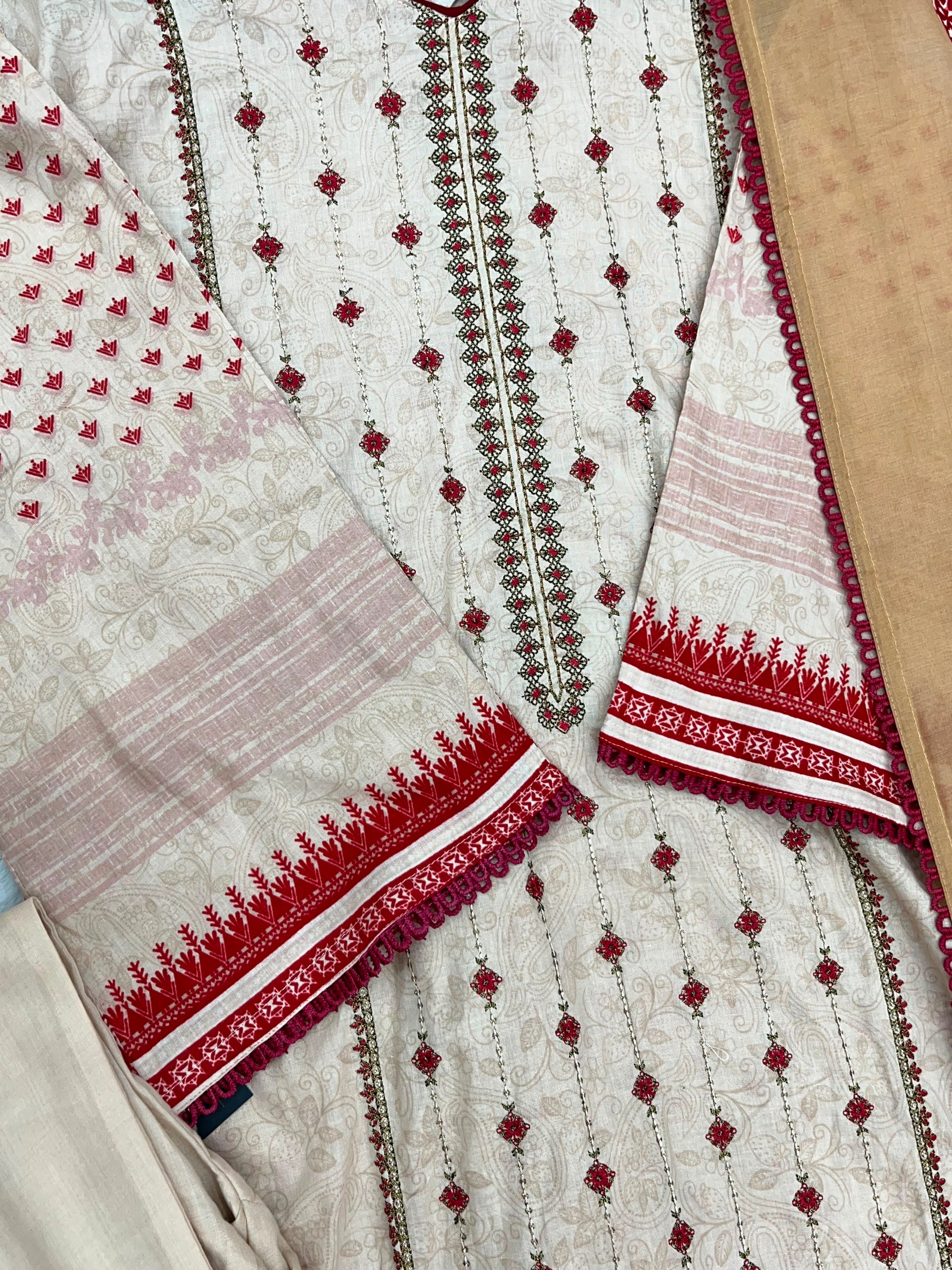 1329 Pakistani Lawn Suit