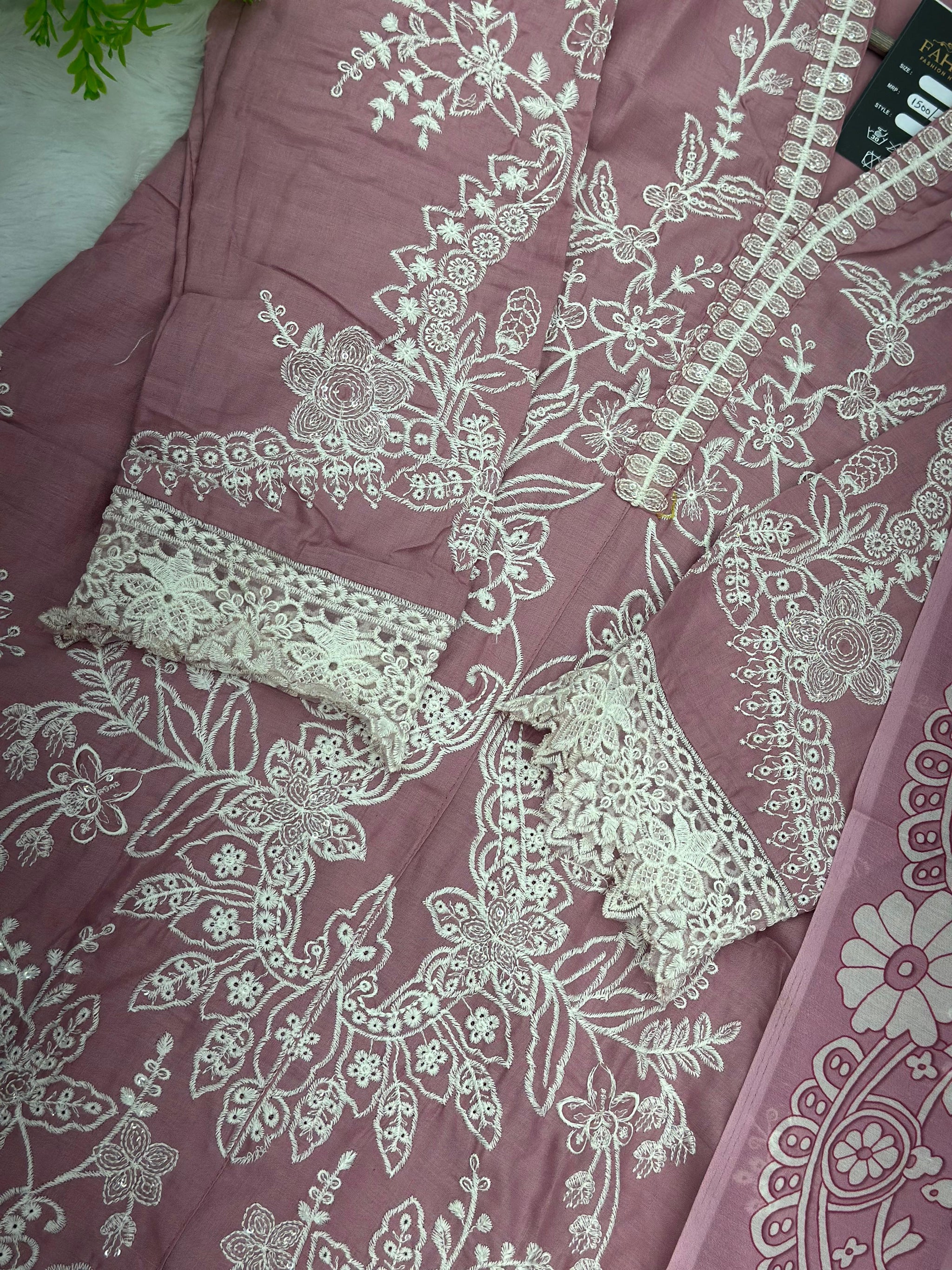 869 Pakistani Lawn Suit