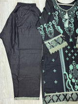 1501 Pakistani Embroidered Suit