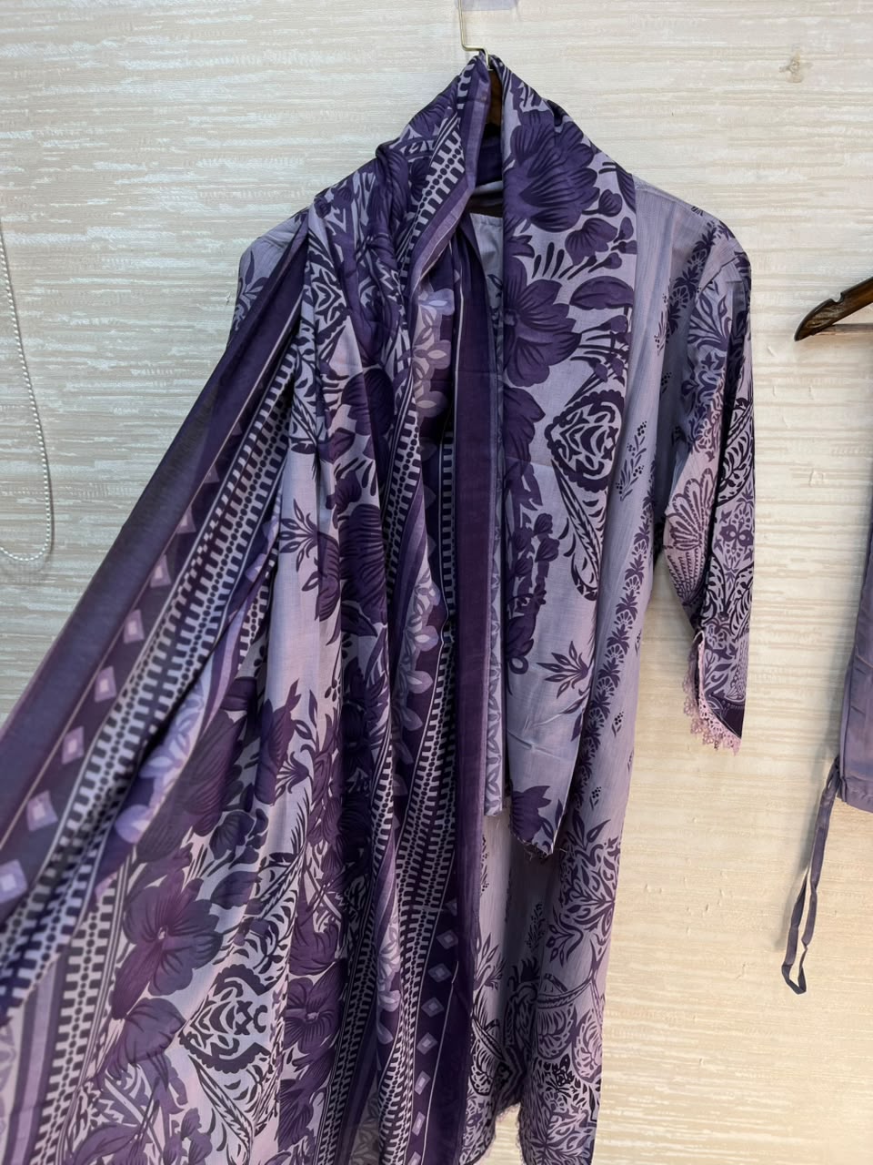 1101 Pakistani Embroidered Suit