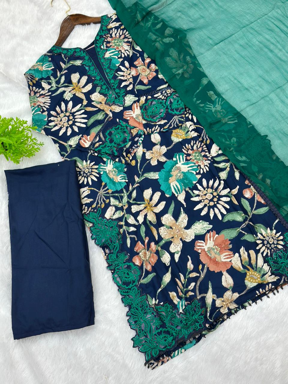 813 Readymade Pakistani Printed Coord-Set