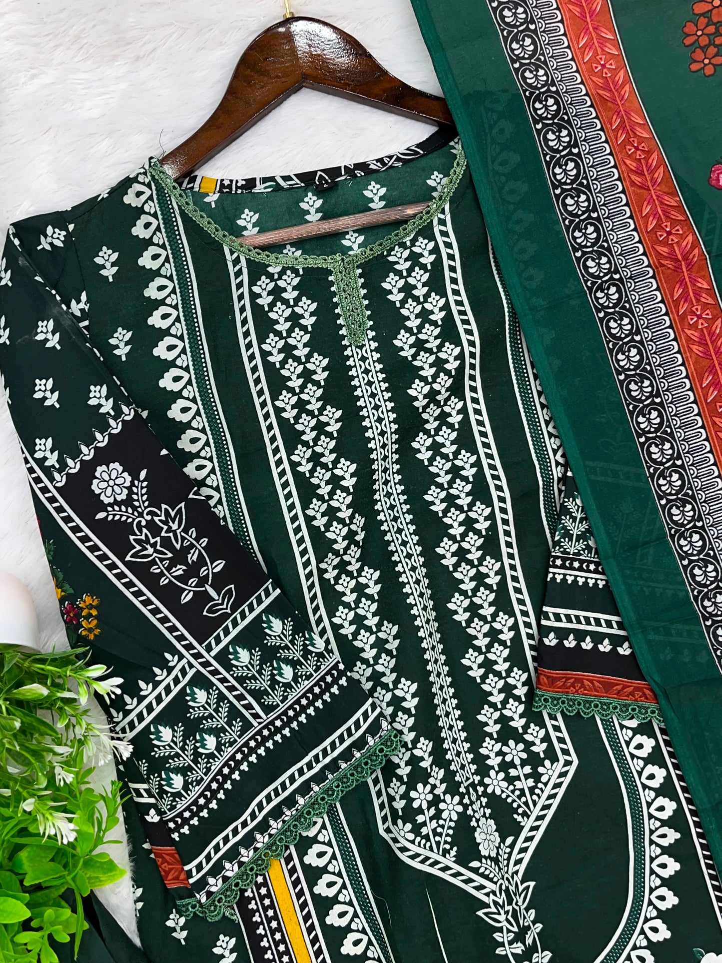 1275 Pakistani Printed Suit