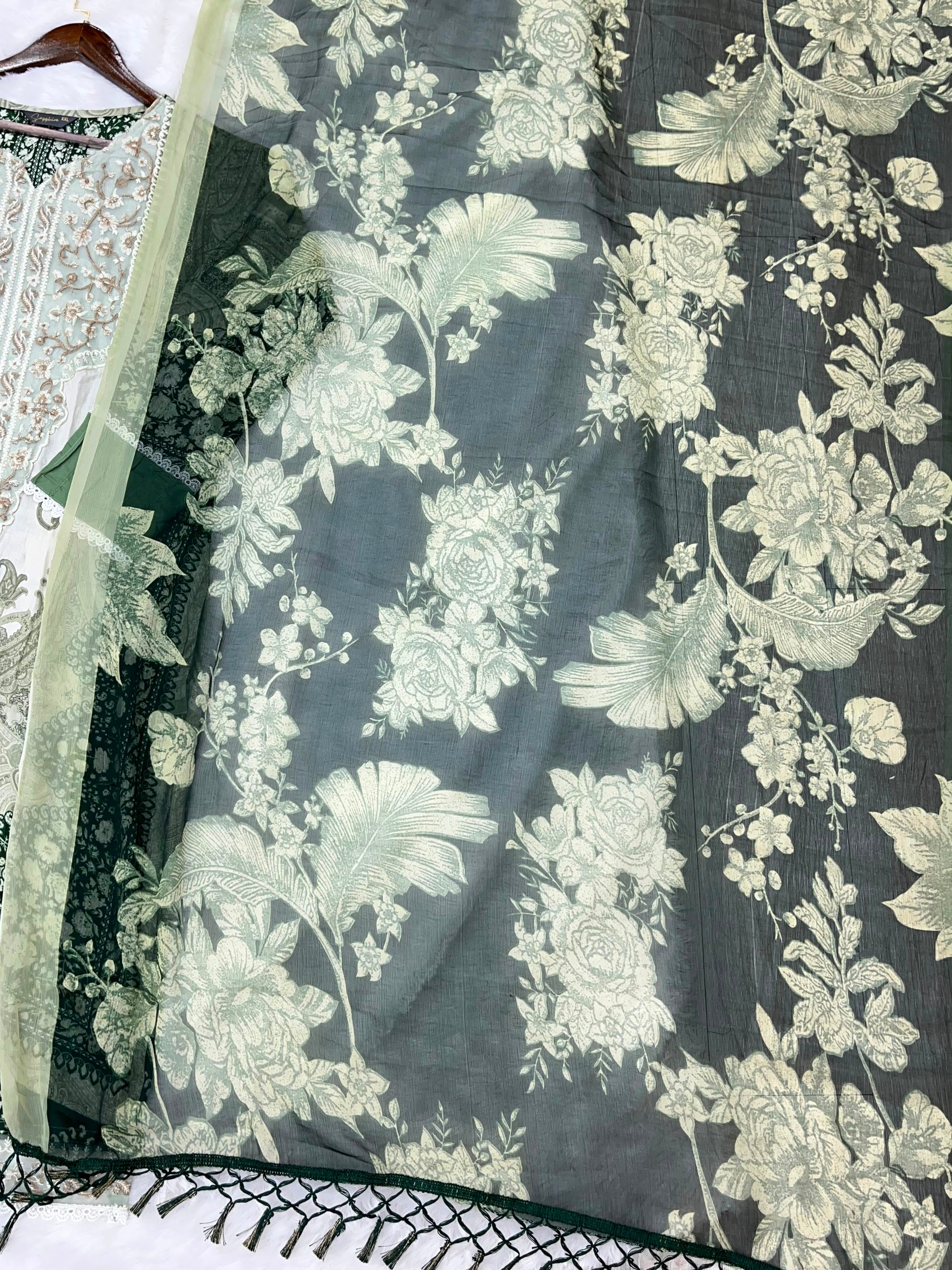 1212 Pakistani Lawn Suit - Green