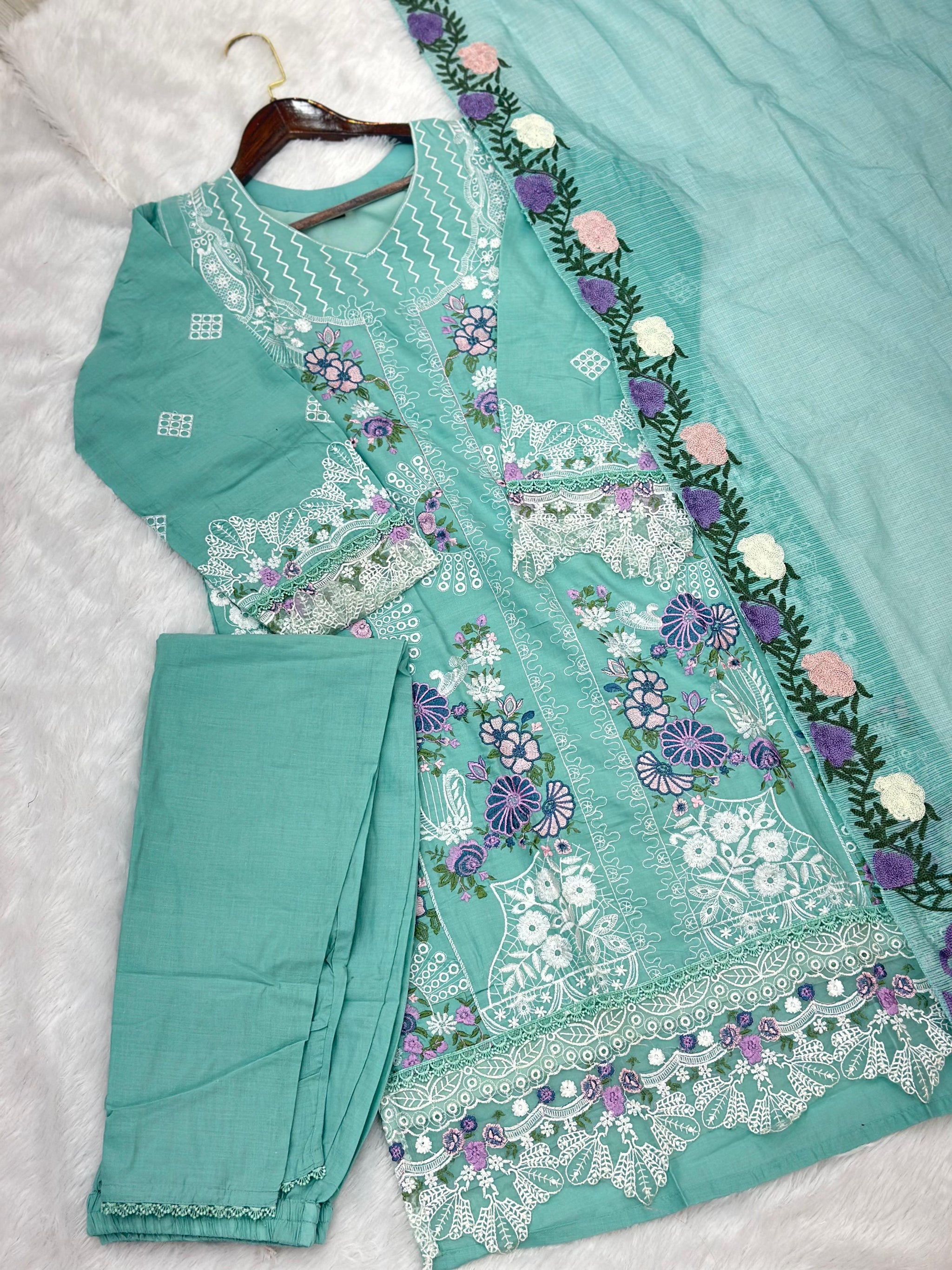 825 Pakistani Lawn Cotton Suit