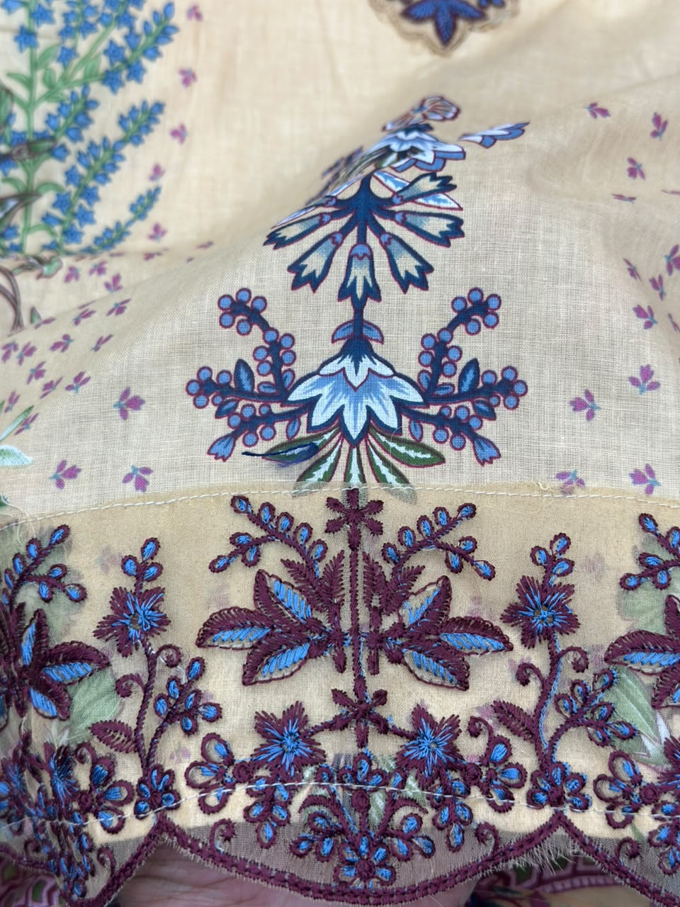 724 Pakistani Heavy Lawn Suit