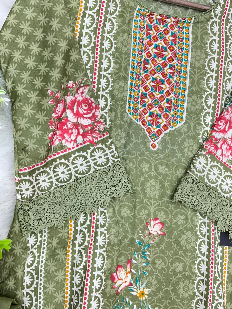 1269 Pakistani Printed Suit