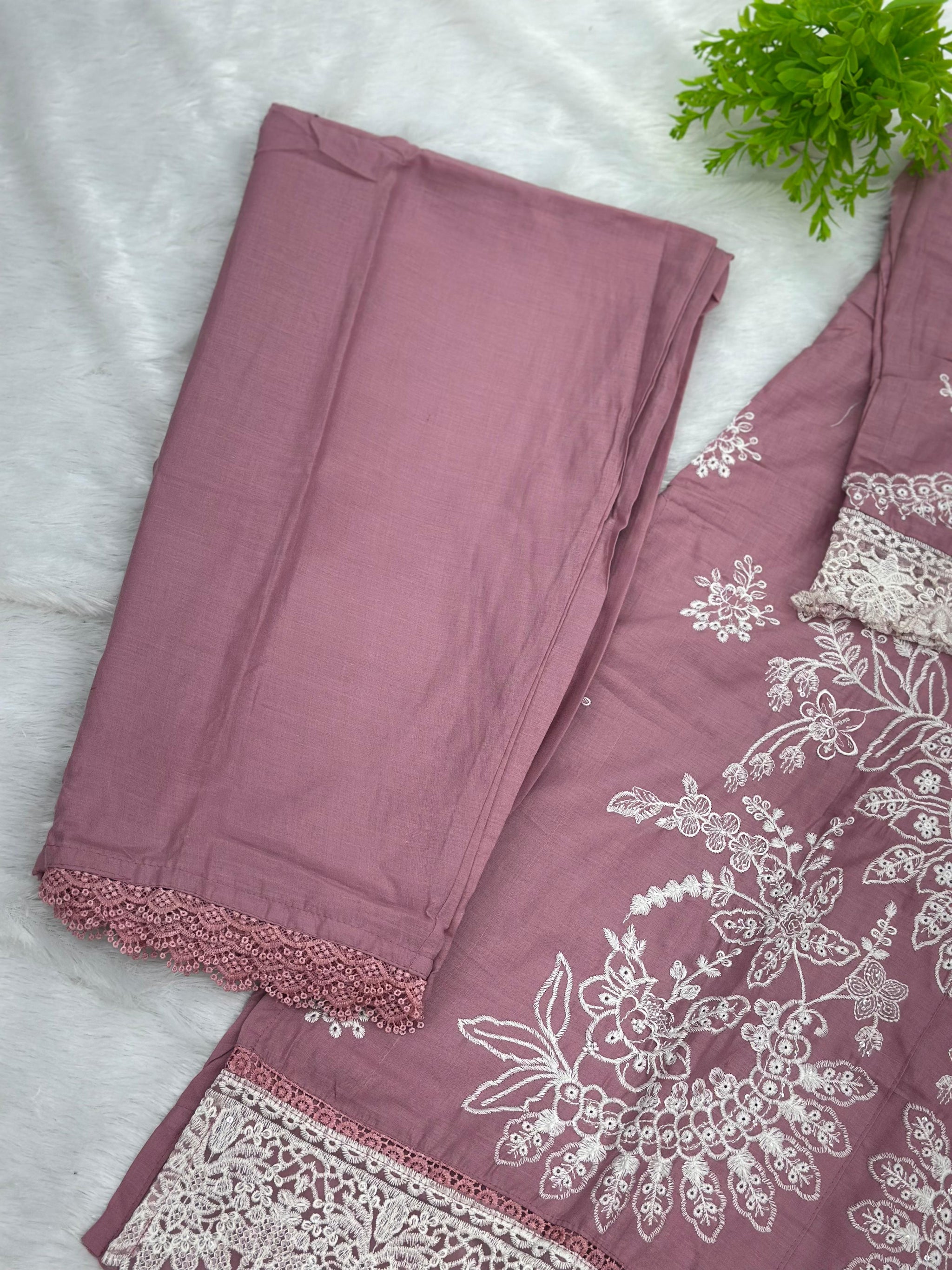 869 Pakistani Lawn Suit