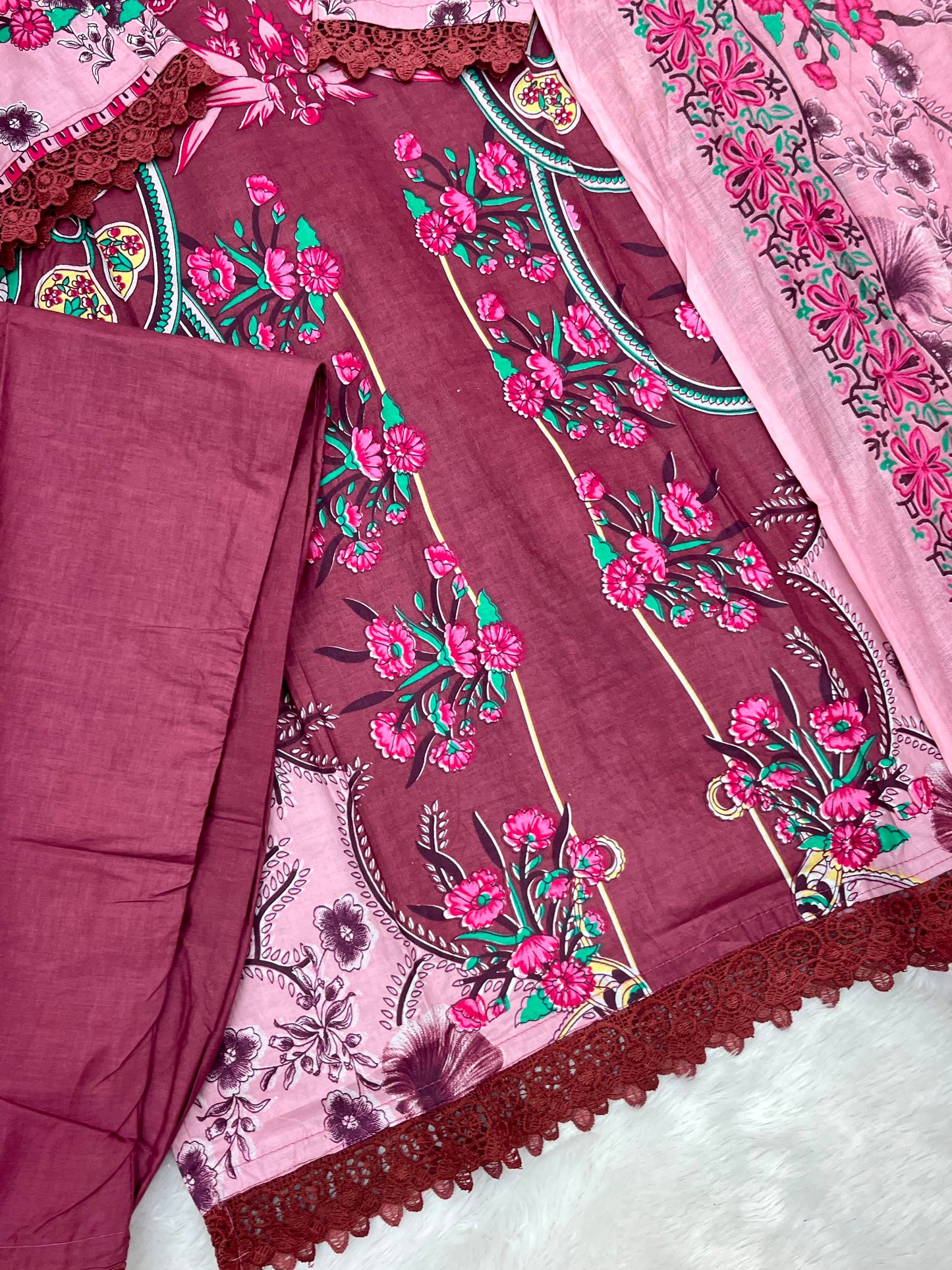 1322 Pakistani Printed Suit