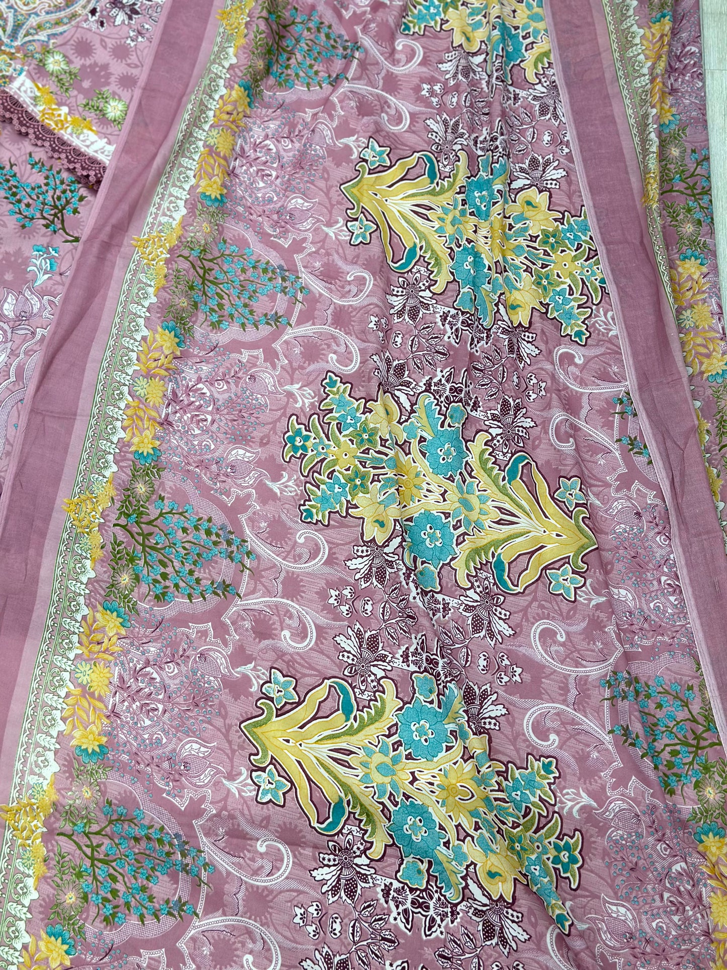 1051 Pakistani Embroidered Suit