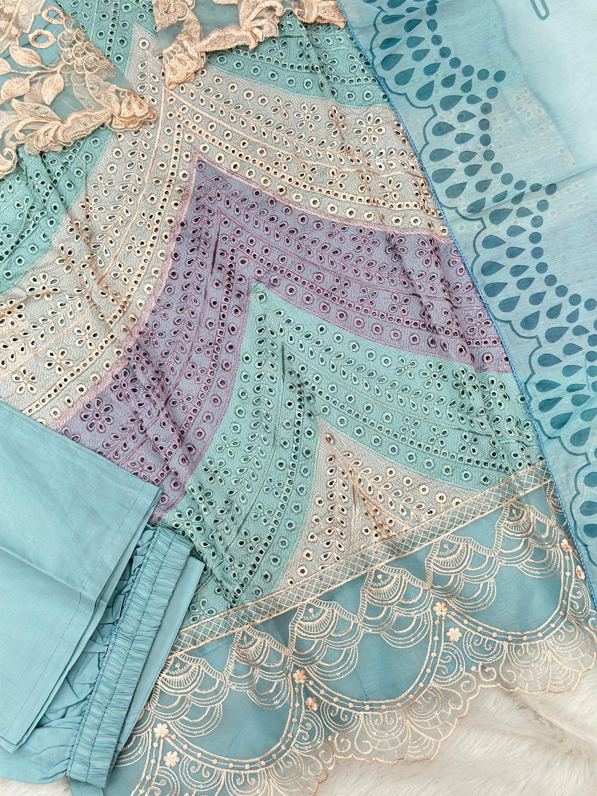 750 Readymade Pakistani Heavy Chikankari Suit
