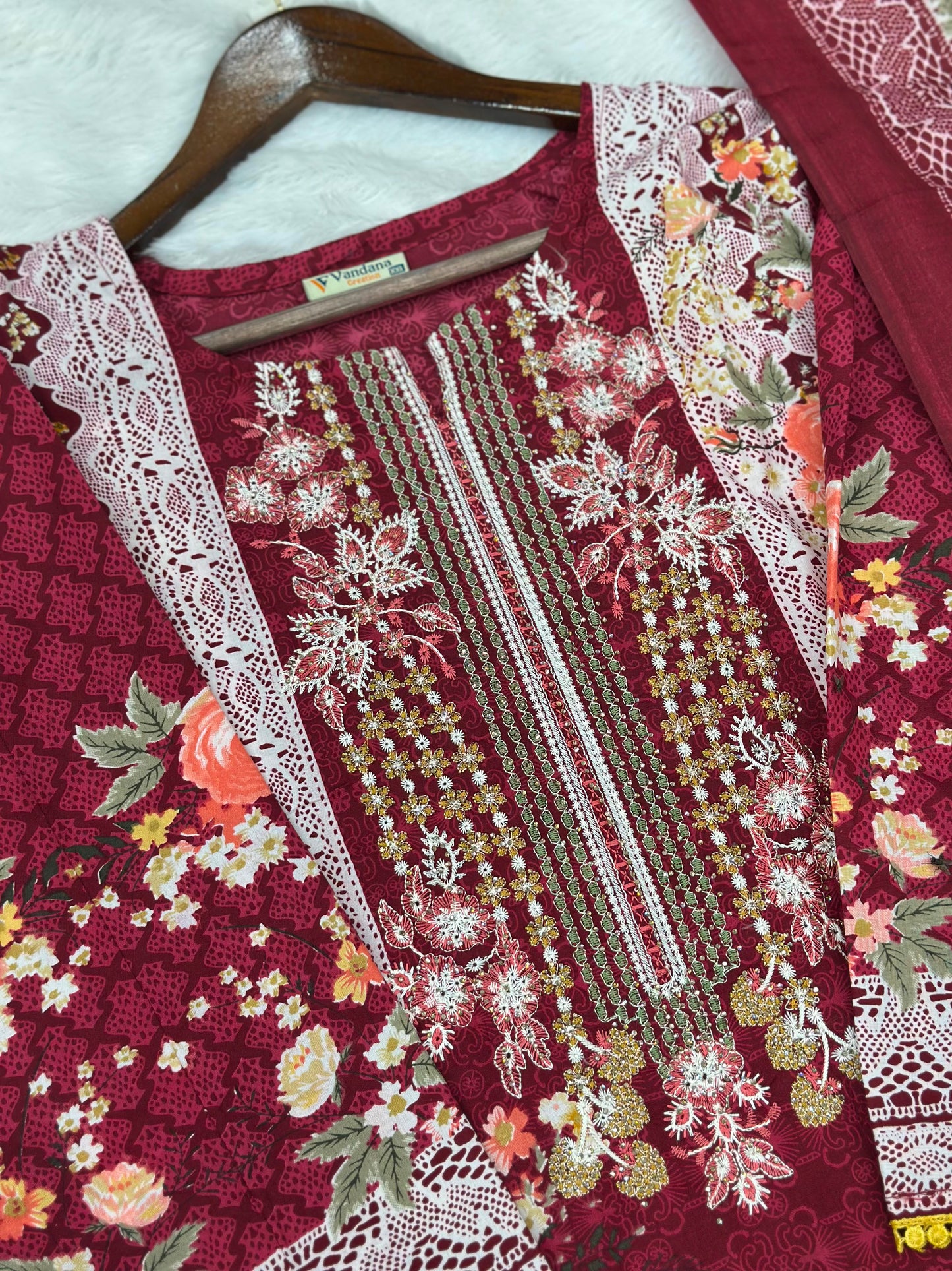 944 Pakistani Embroidered Suit