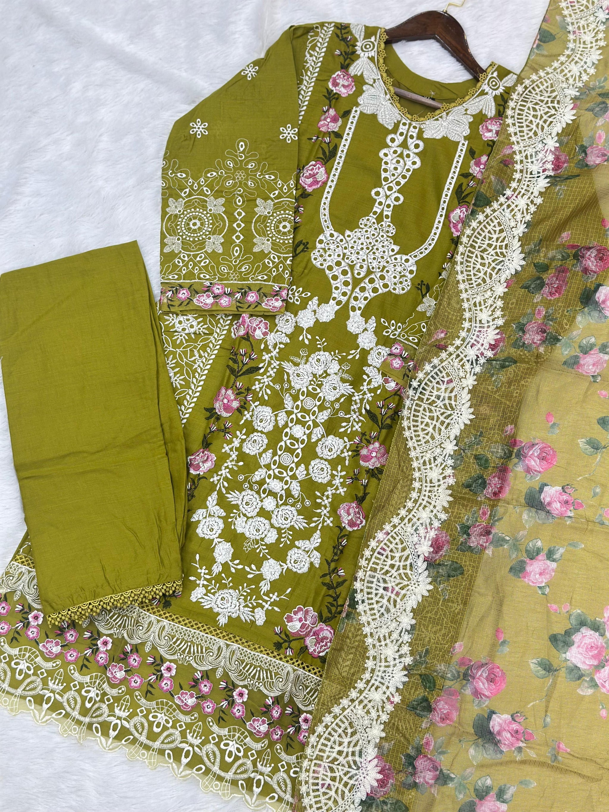821 Pakistani Lawn Cotton Suit
