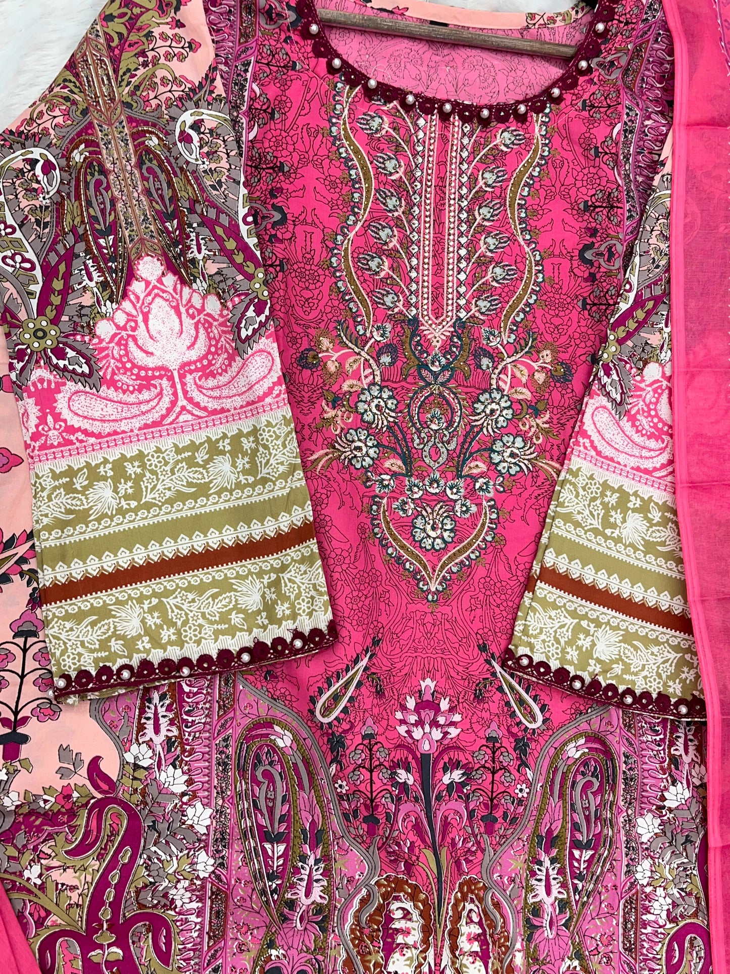 1309 Pakistani Embroidered Suit - Vandana Aarzu