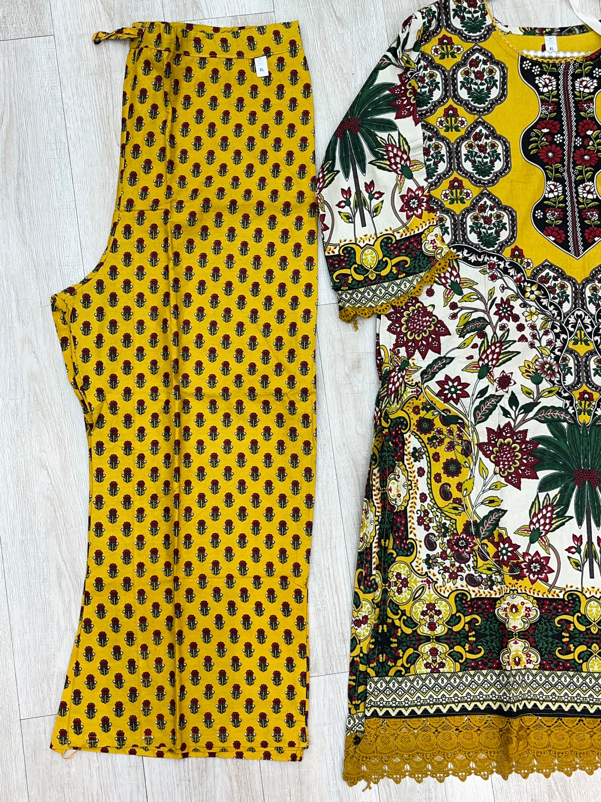 1517 Pakistani Embroidered Suit