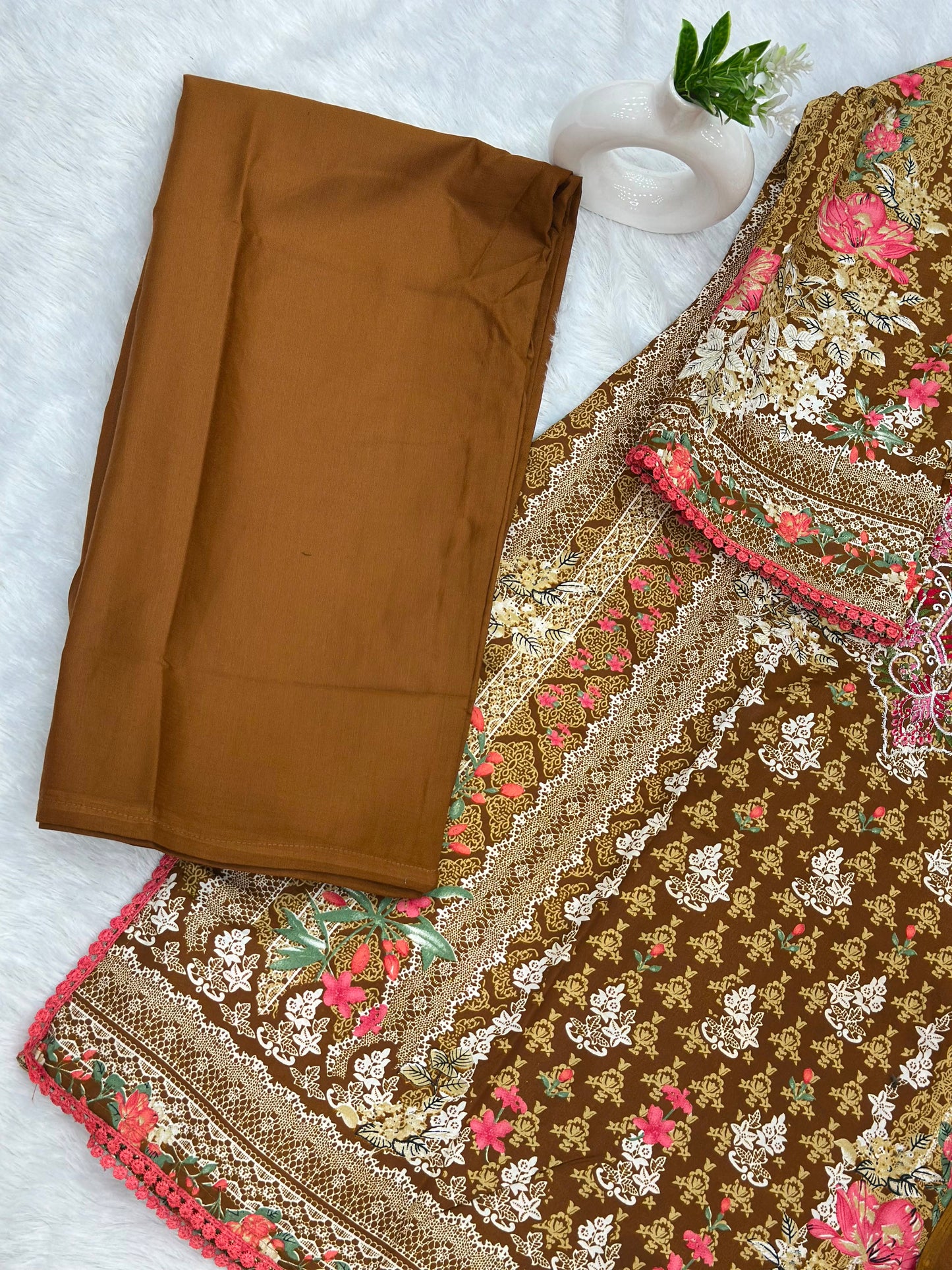 941 Pakistani Embroidered Suit
