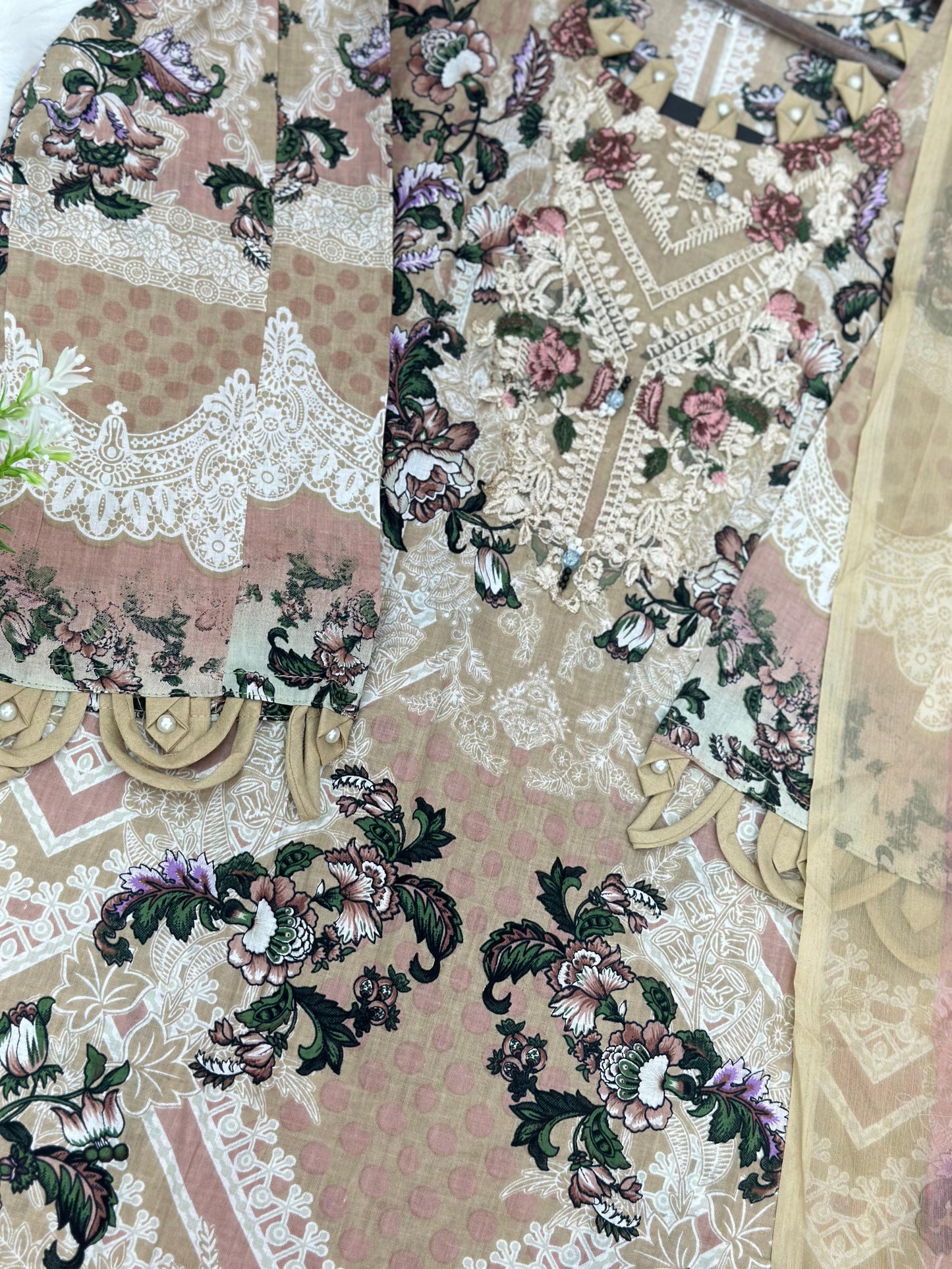 783 Readymade Jade Pakistani Floral Printed Lawn Suit