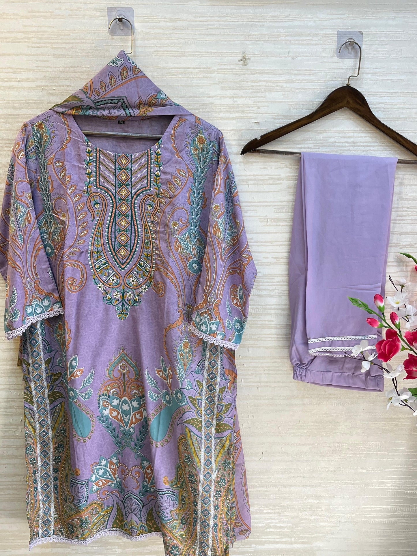 1353 Pakistani Embroidered Suit