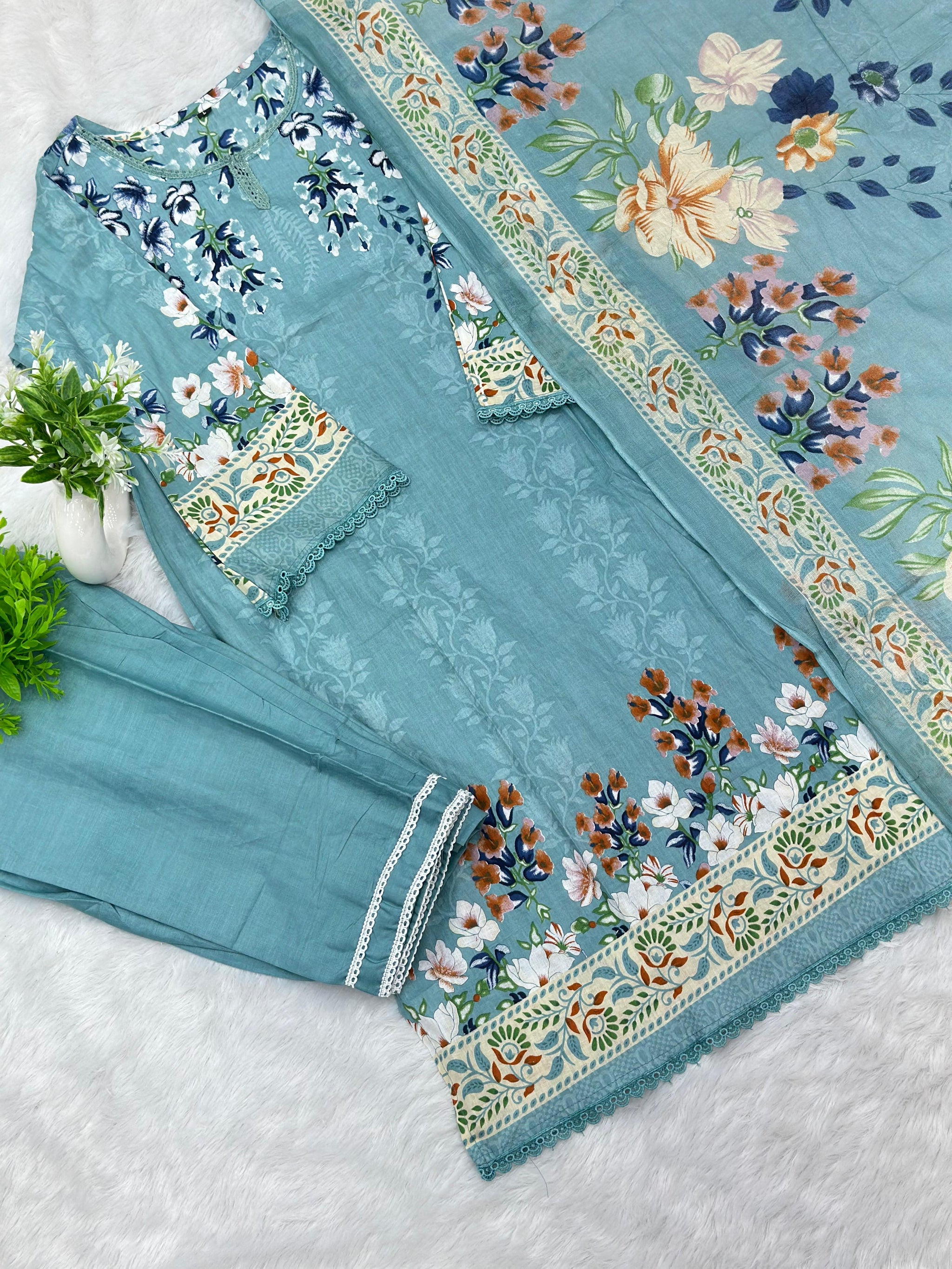 1068 Pakistani Printed Suit