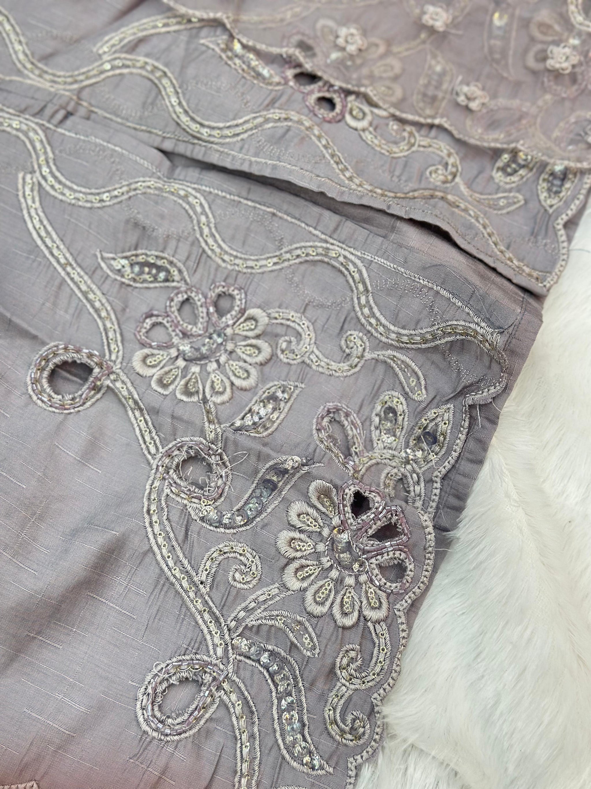 652 Pakistani Cut-Work Embroidery - Ash Lilac