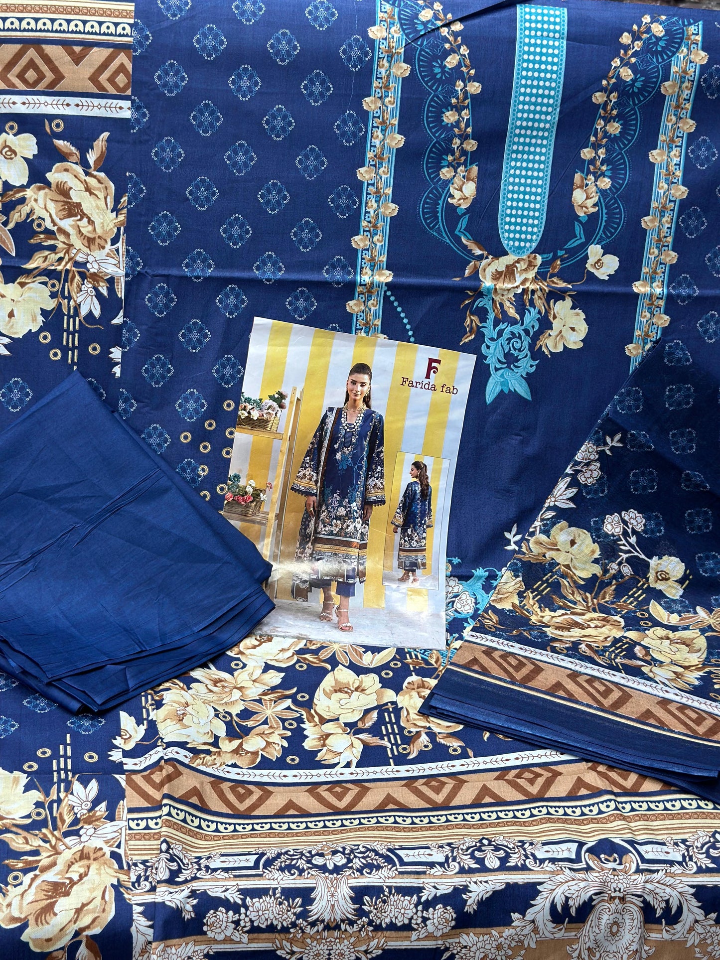 470 Pakistani Unstitched Suit